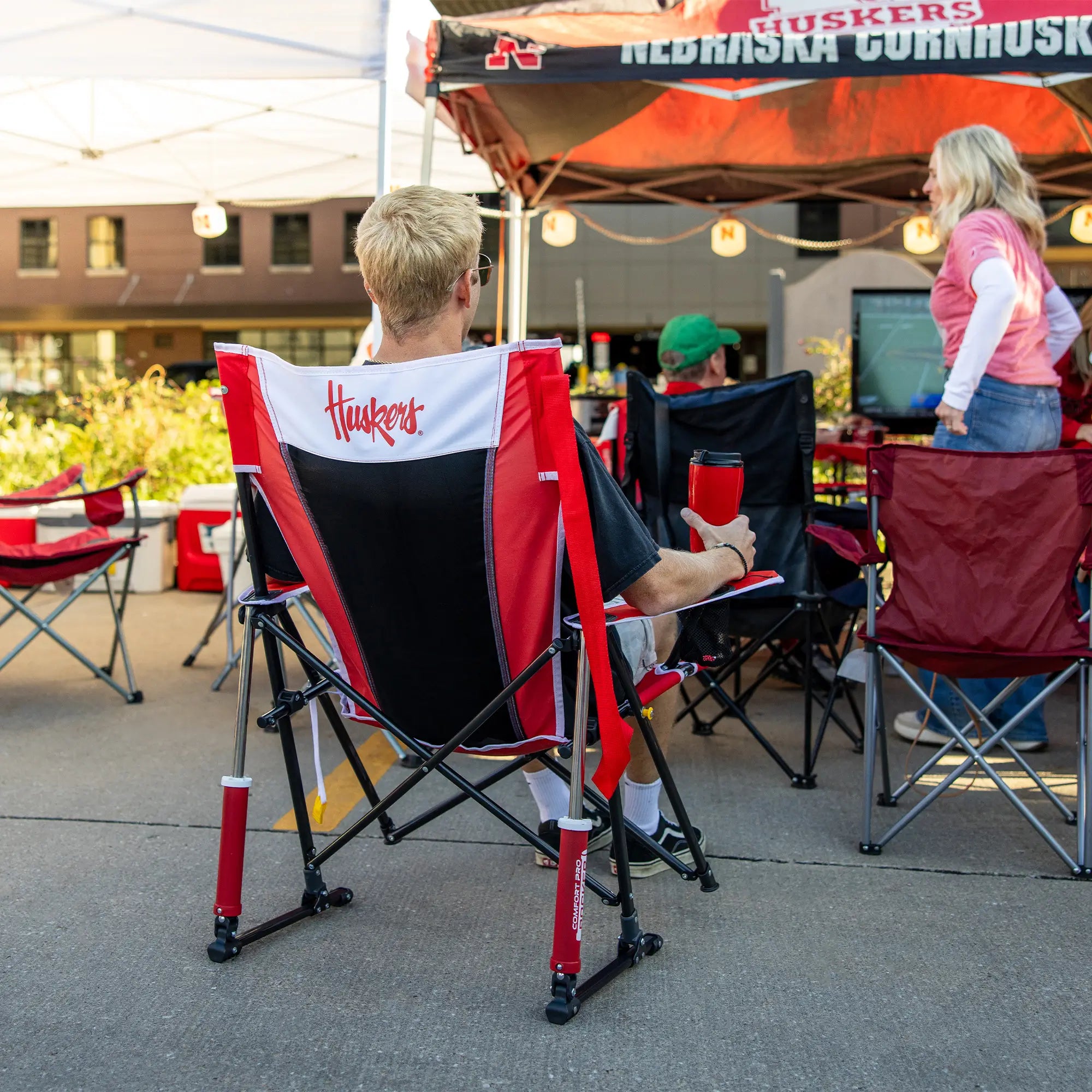 Smooth Motion College Comfort Pro Rocker - Nebraska Cornhuskers - Choice 161 - RoadTrip Rocker Smooth Motion Camp Chair Detail