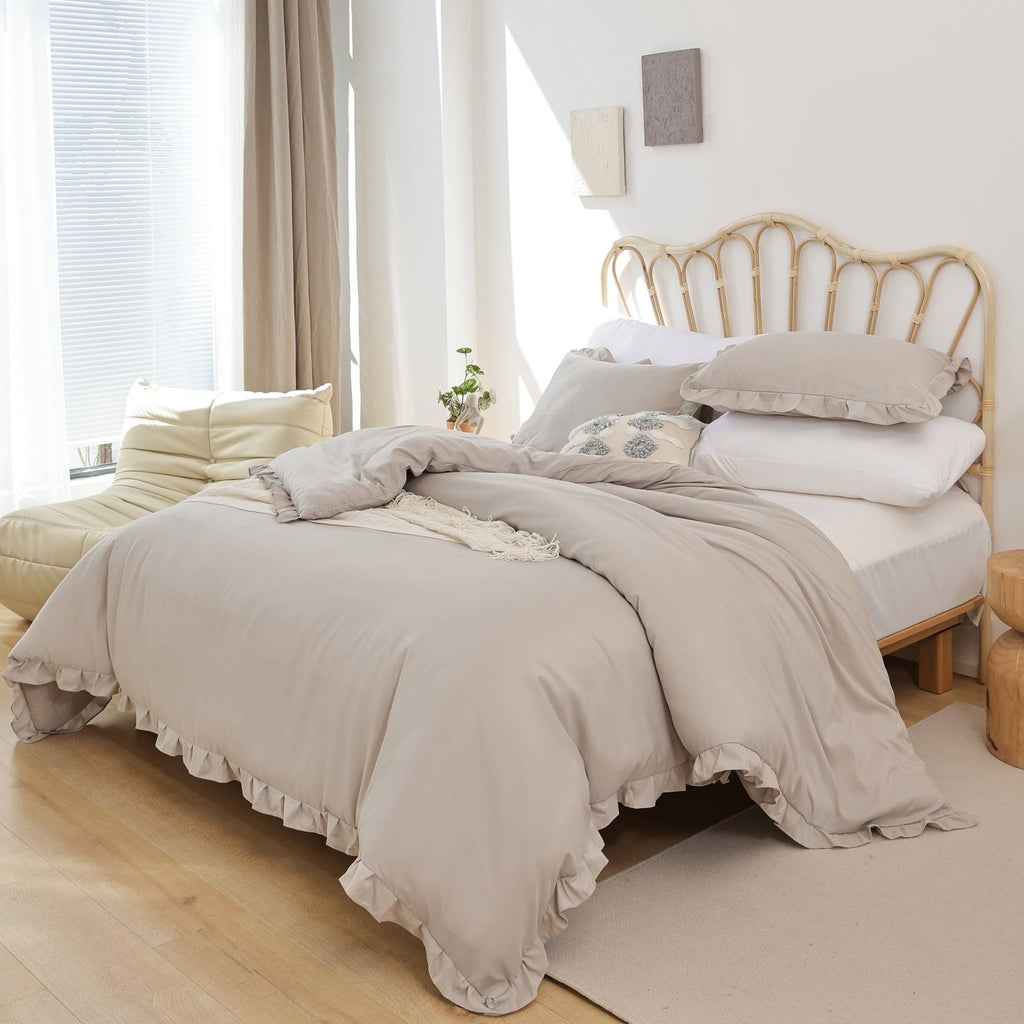 Hypoallergenic Cloud Queen Comforter Set For Adult, 3 Piece Ruffle Oatmeal Comforter Sets All Season - Luxurious Quilted Duvet Cover Set - Default Title