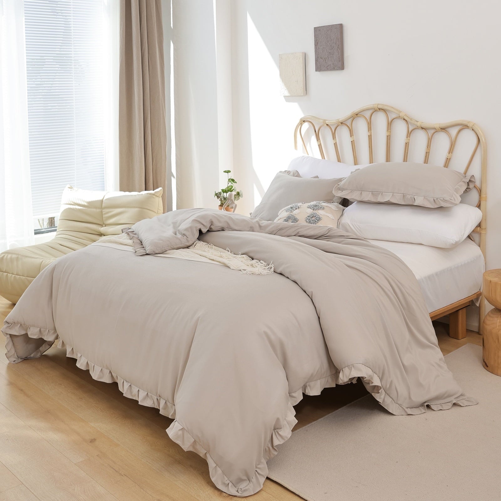 Hypoallergenic Cloud Queen Comforter Set For Adult, 3 Piece Ruffle Oatmeal Comforter Sets All Season - Luxurious Quilted Duvet Cover Set - Default Title