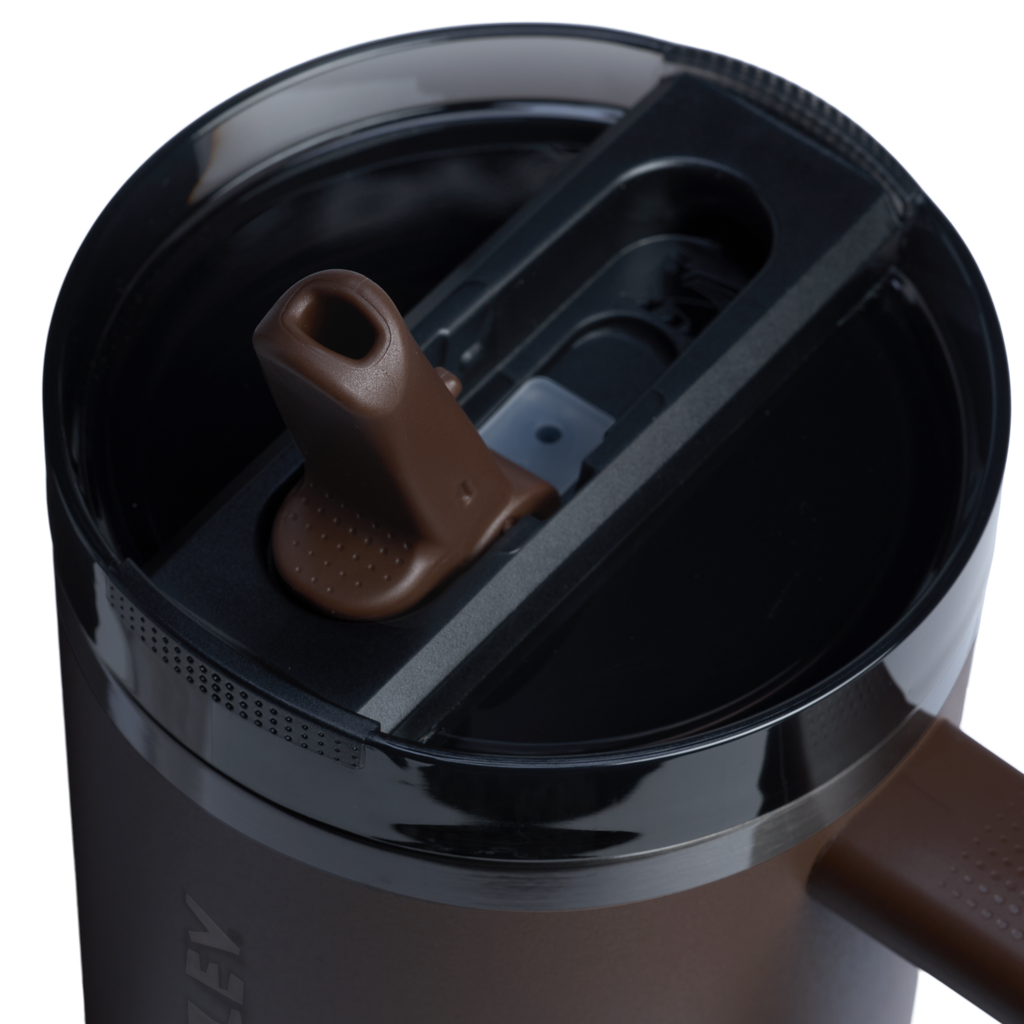 Insulated Travel The Quencher H2.0 Flowstate Tumbler D050X - Double-Wall Vacuum Insulated Travel Tumbler with Straw Detail
