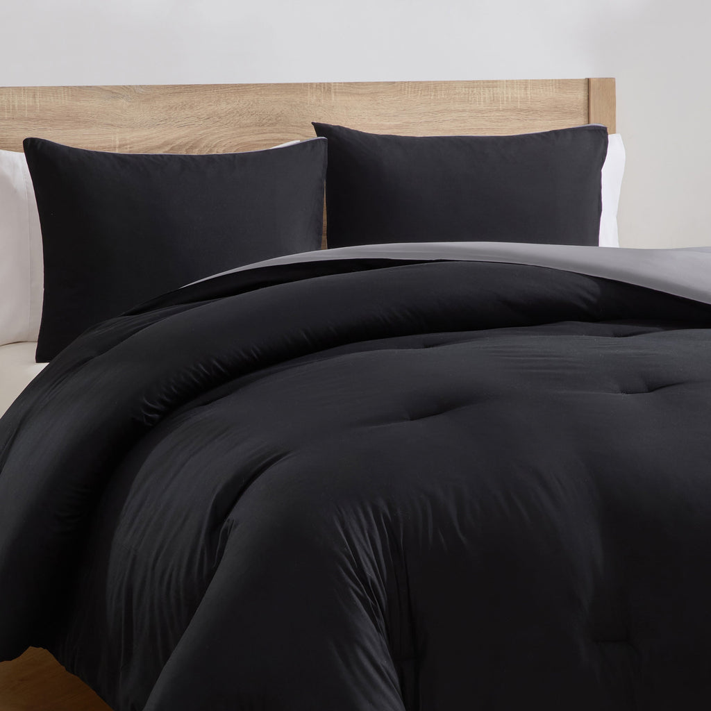 Heavyweight Warmth Comforter Sets, All Season Lightweight Reversible Queen Comforter Set, 3-Pc Bedding Sets, Black/Charcoal gray - All-Season Down Alternative Comforter Insert Detail