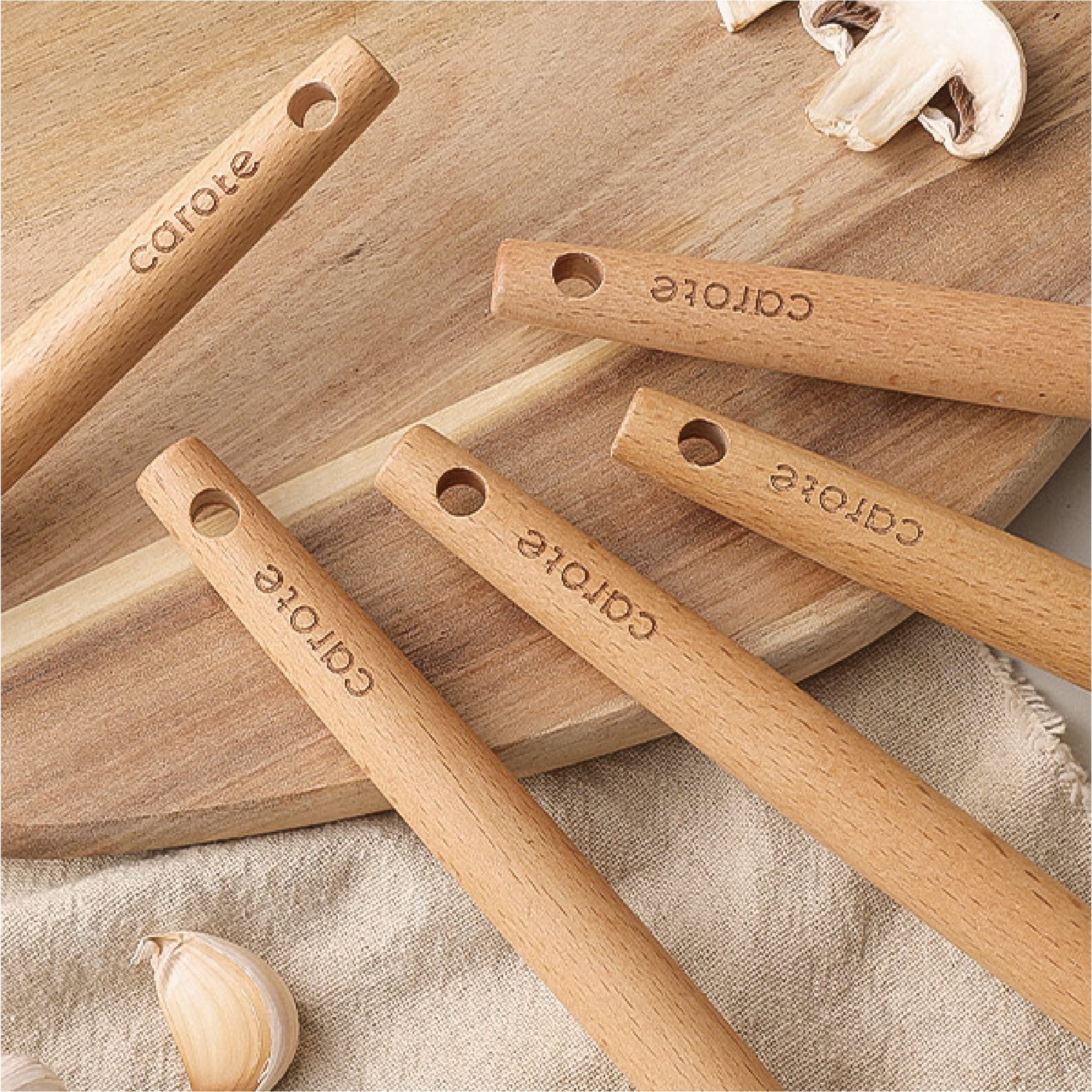 High-Precision 17-Piece Silicone and Wood Cooking Utensil Set, Heat-Resistant, Safe for Nonstick Cookware - Heavy Duty Stainless Steel Kitchen Shears Detail