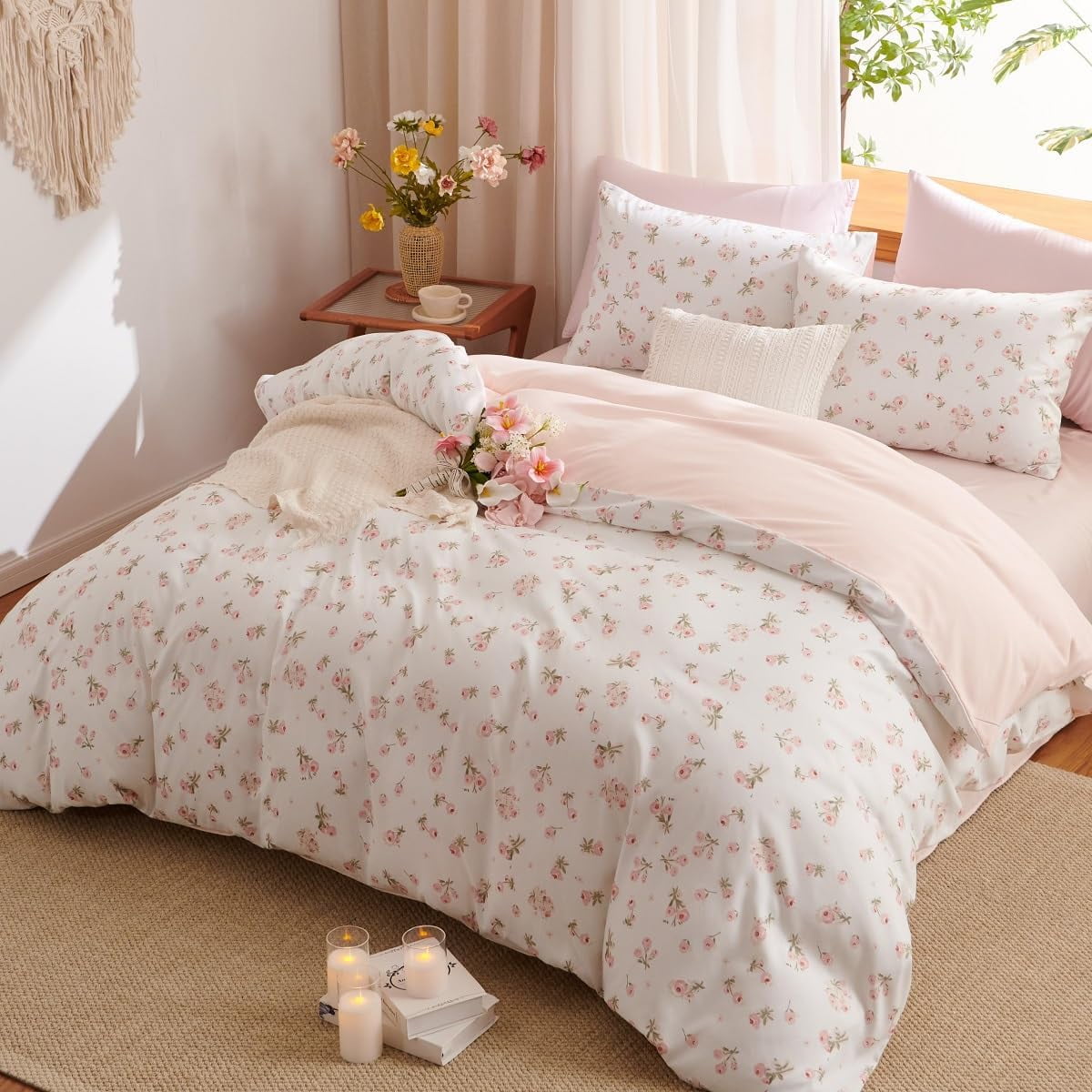 Heavyweight Warmth Pink loyalty Floral Comforter Queen Sets, 3 Pieces Chic Botanical Pink White Floral Reversible Comforter for All Season - Luxurious Quilted Duvet Cover Set Detail