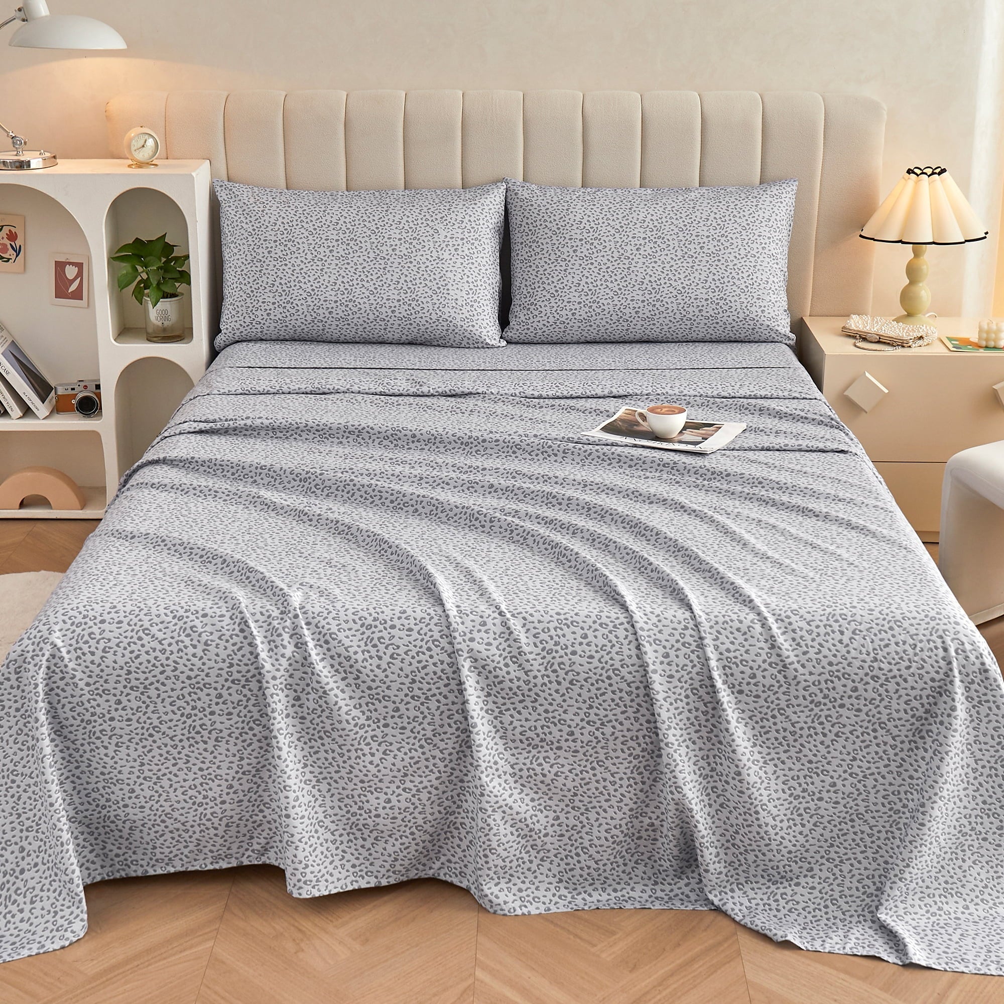 Breathable Luxury Floral King Sheets, Soft Breathable Microfiber Printed Bed Sheet Set, Deep Pocket Non-Slip Fitted Sheet Included - Cooling Hotel Quality Bedding Sheets and Pillowcases Detail