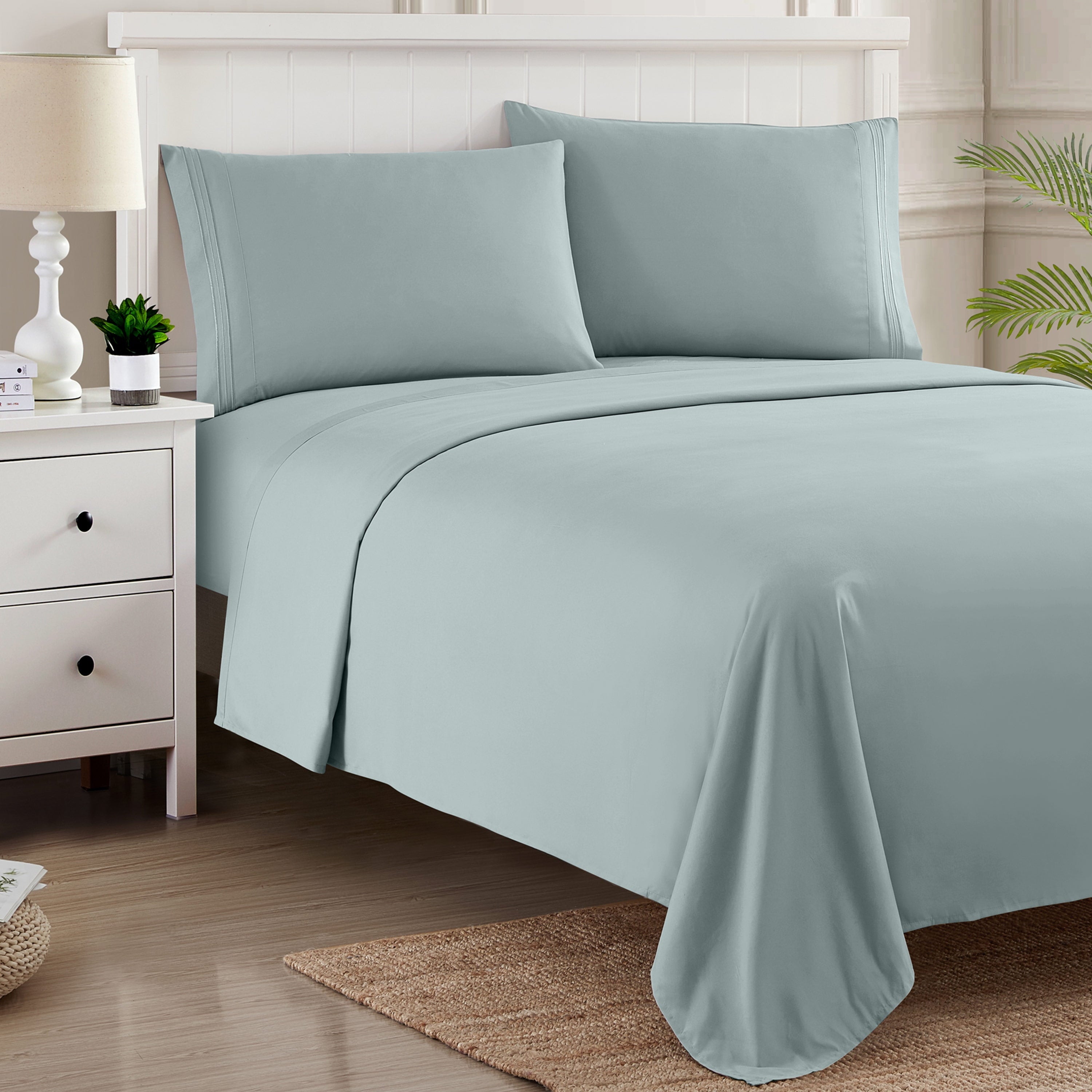 Cooling Sateen 1800 Series Classic 4-Piece 1800 Thread Count 100 GSM Bed Sheet, Queen - Premium Ultra-Soft Pillowcase Pair for Sleeping Detail