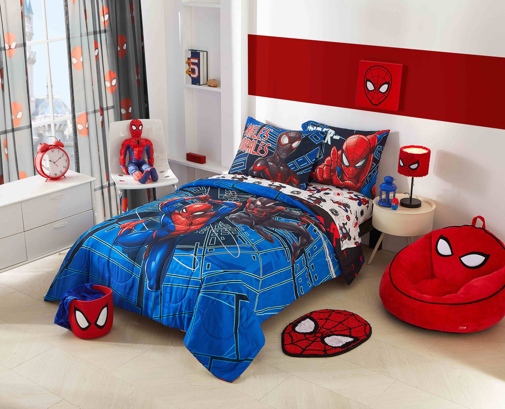 All-Season Spiderman Techno City Kids 2 Piece Blue Reversible Comforter and Pillowcase Set, Twin/Full - Luxurious Quilted Duvet Cover Set Detail
