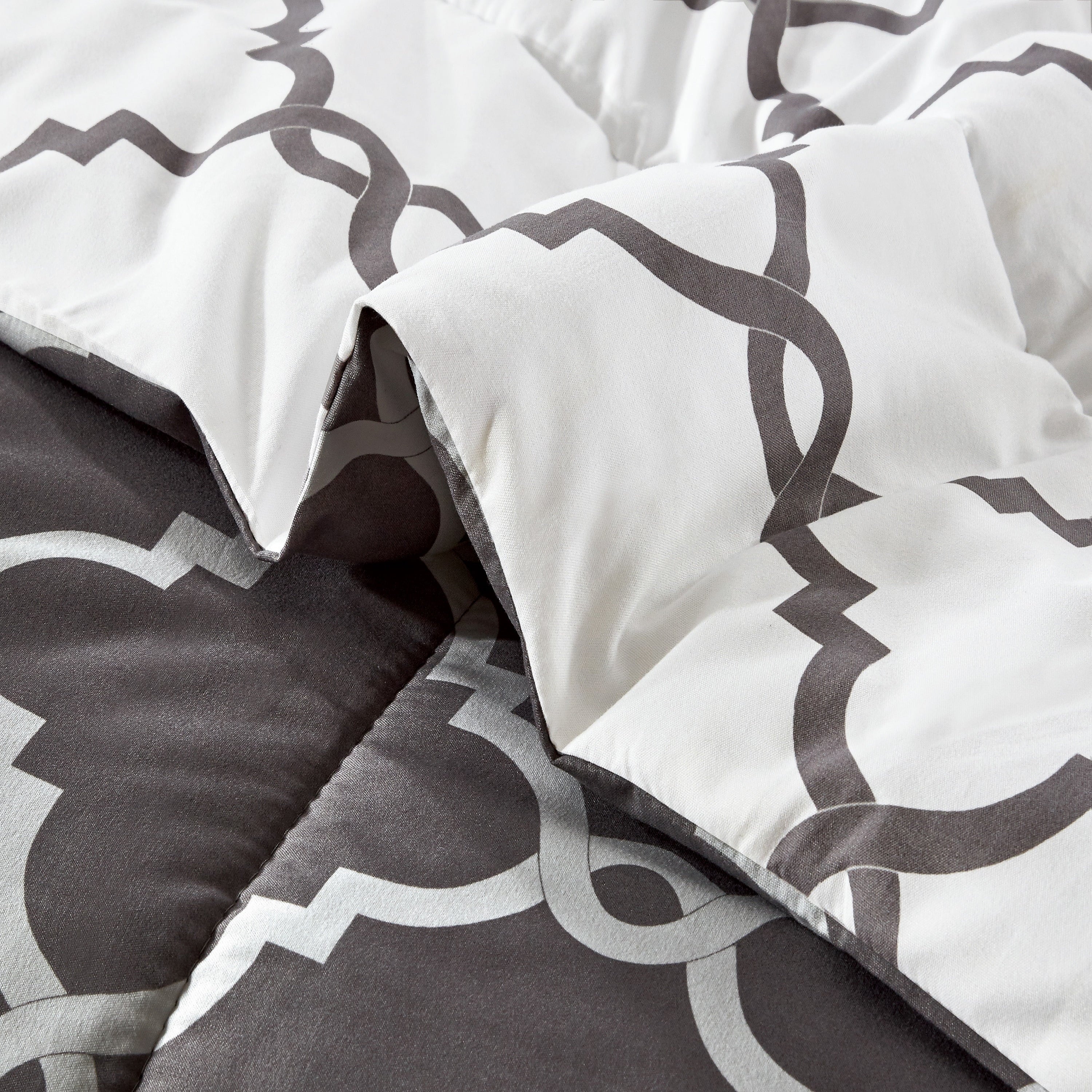 Luxurious Quilted 4 Piece Geometric Twin Comforter Set - Polyester Filling Reversible Washable Comforter Set - Hypoallergenic Ultra-Fluffy Quilt for Winter Detail