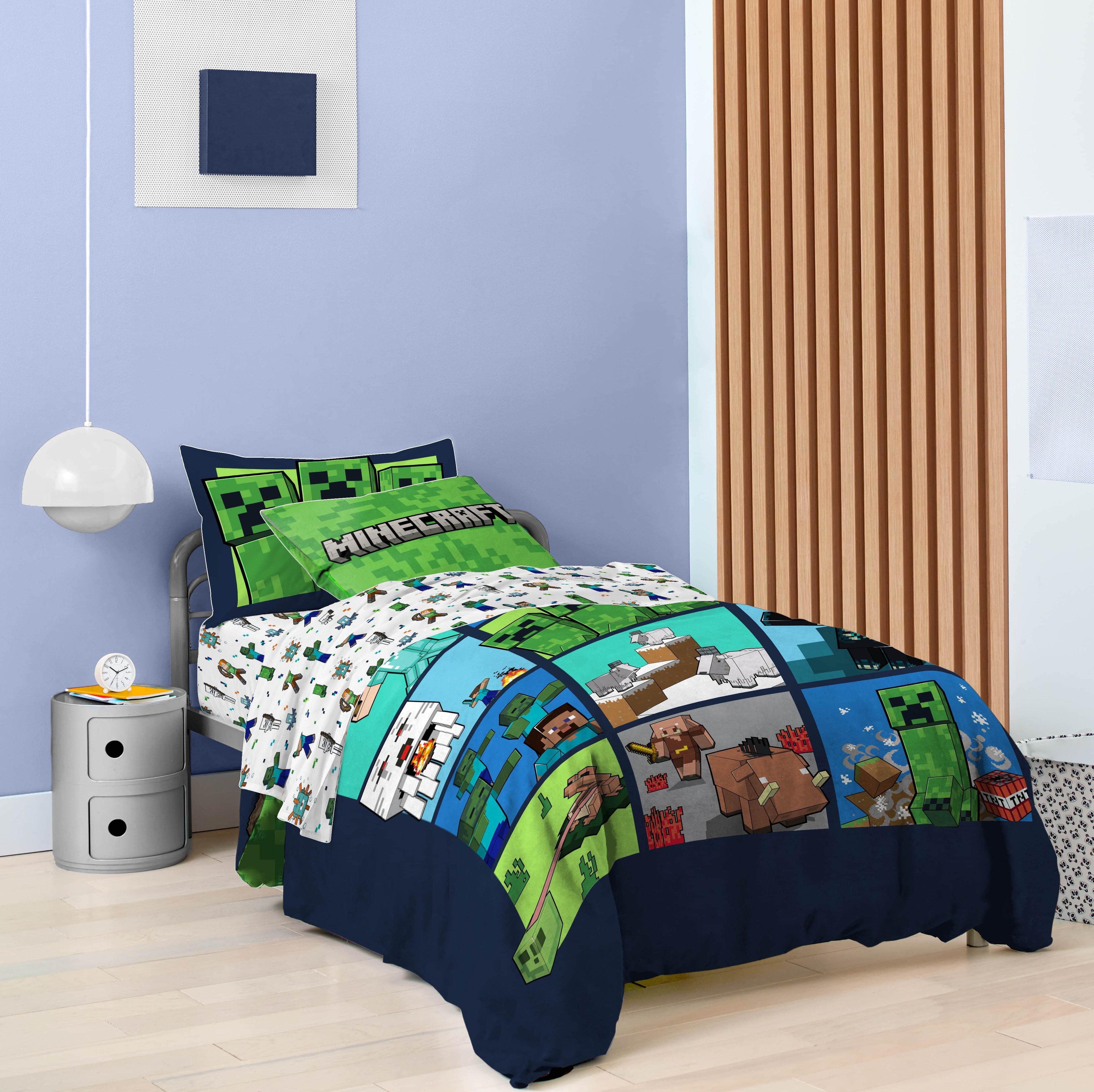 Luxurious Quilted Kids 2 Piece Green Reversible Comforter and Pillowcase Bedding Set, Twin/Full - Cloud-Like Soft Lightweight Bed Comforter Detail