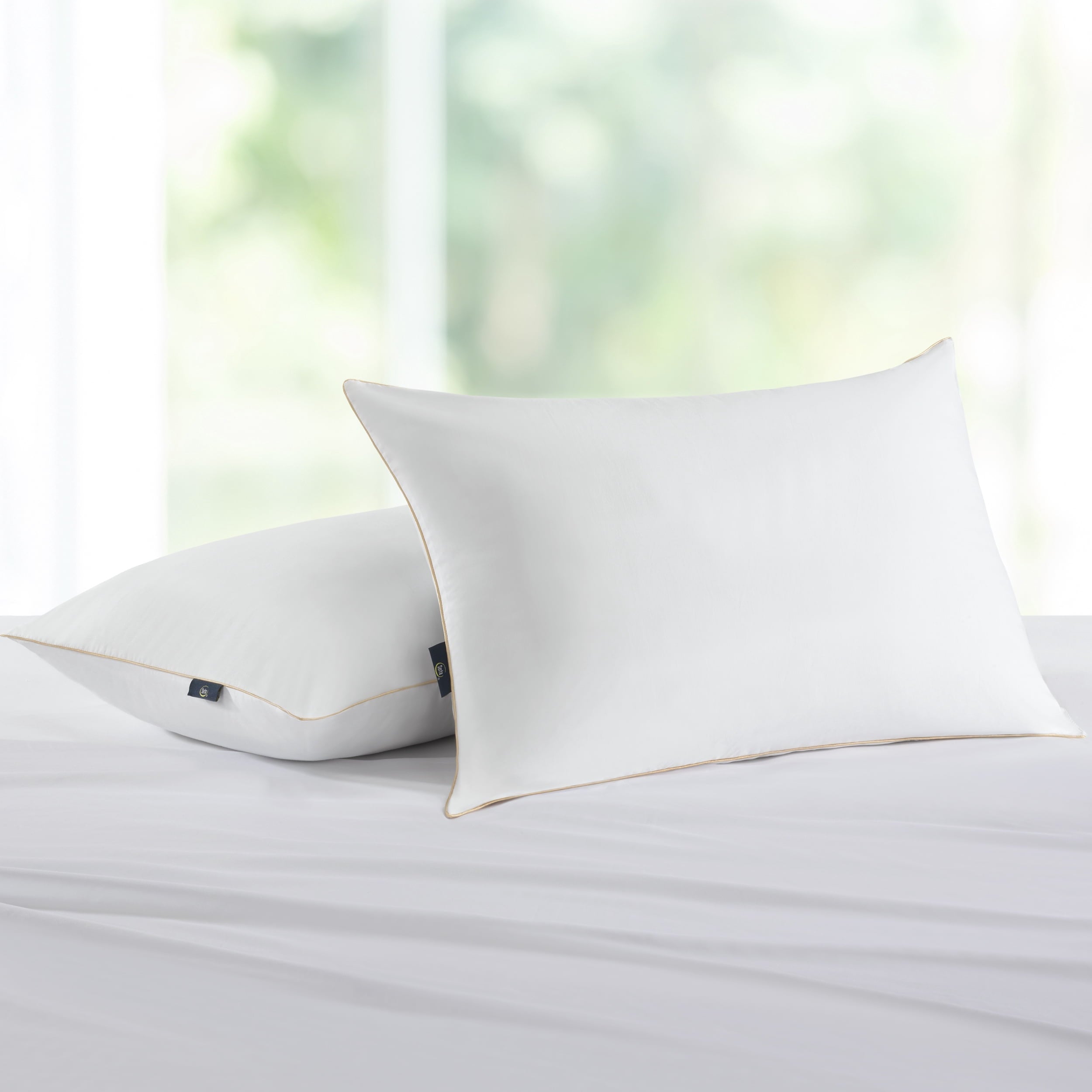 Hotel Collection pedic Bounce Back Standard/Queen Bed Pillow, Hypoallergenic Fill - Hotel Quality Plush Sleeping Pillows Detail