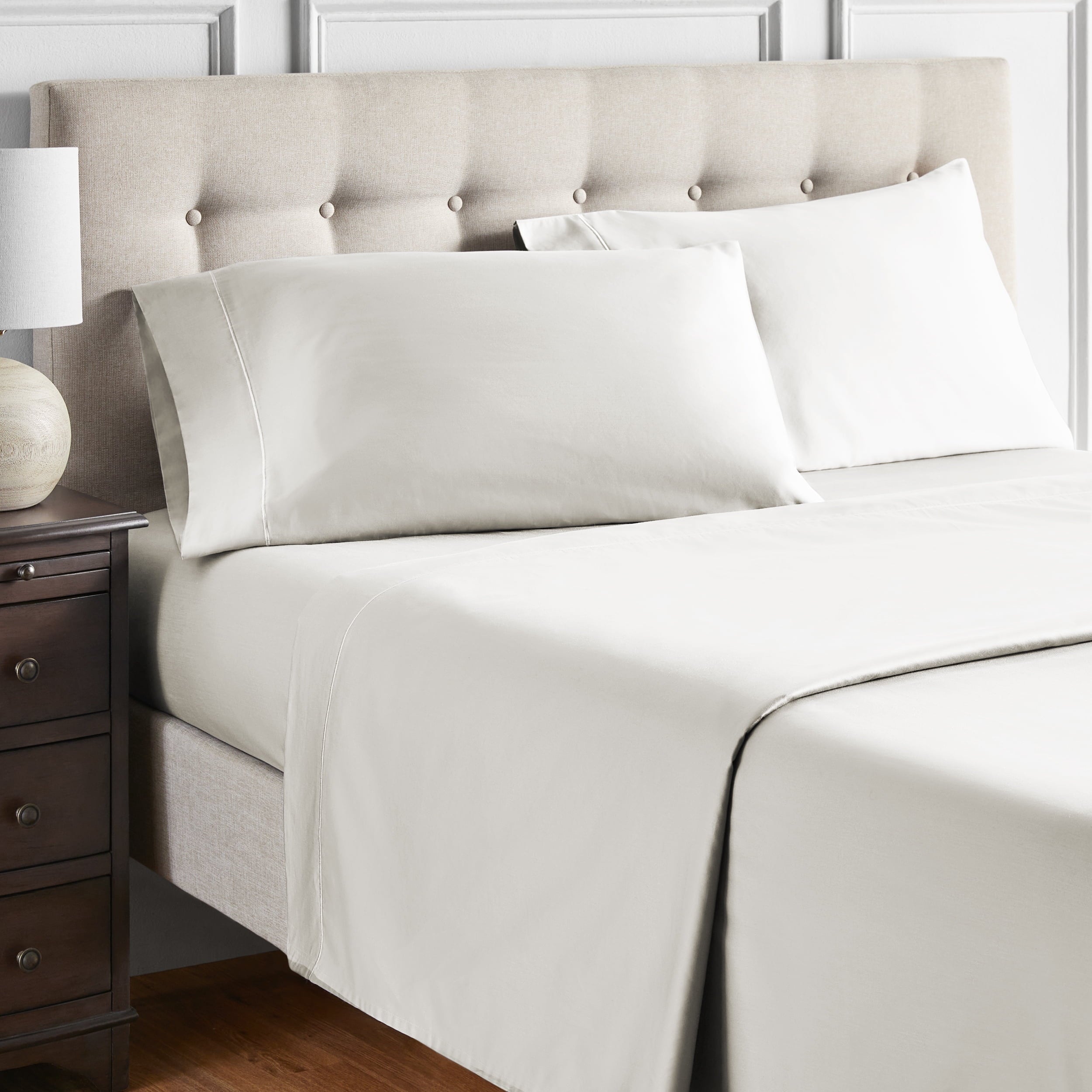 Wrinkle-Resistant 4-Piece 600 Thread Count White Egyptian Cotton Adult Bed Sheet Set, King - Deep Pocket - Breathable Egyptian Cotton Flat & Fitted Sheets Detail