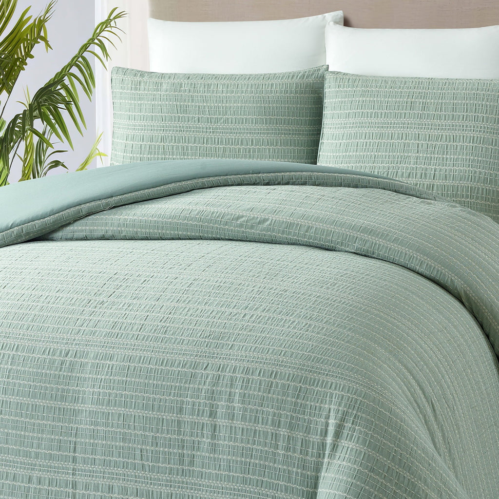 Luxurious Quilted Crafted Woven 3-Piece Comforter Set, Green River, Full Queen, All Ages - Cloud-Like Soft Lightweight Bed Comforter Detail