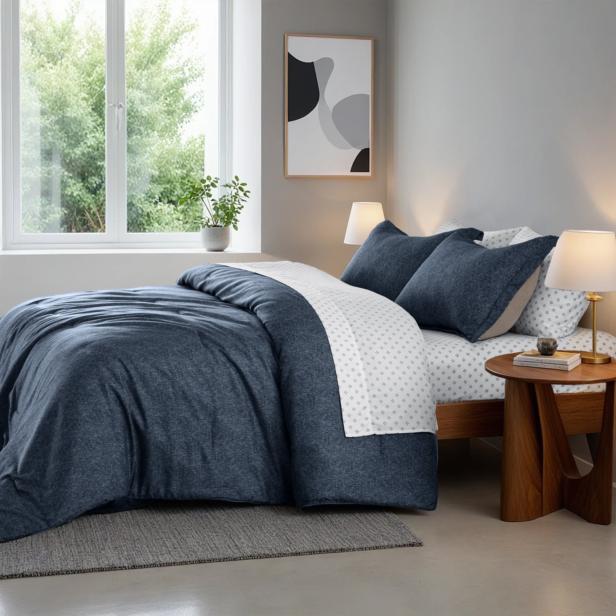 Fluffy Down Alternative Queen Size Comforter Set, 7-Piece Reversible Bed in a Bag with Sheets, Navy - All-Season Down Alternative Comforter Insert Detail
