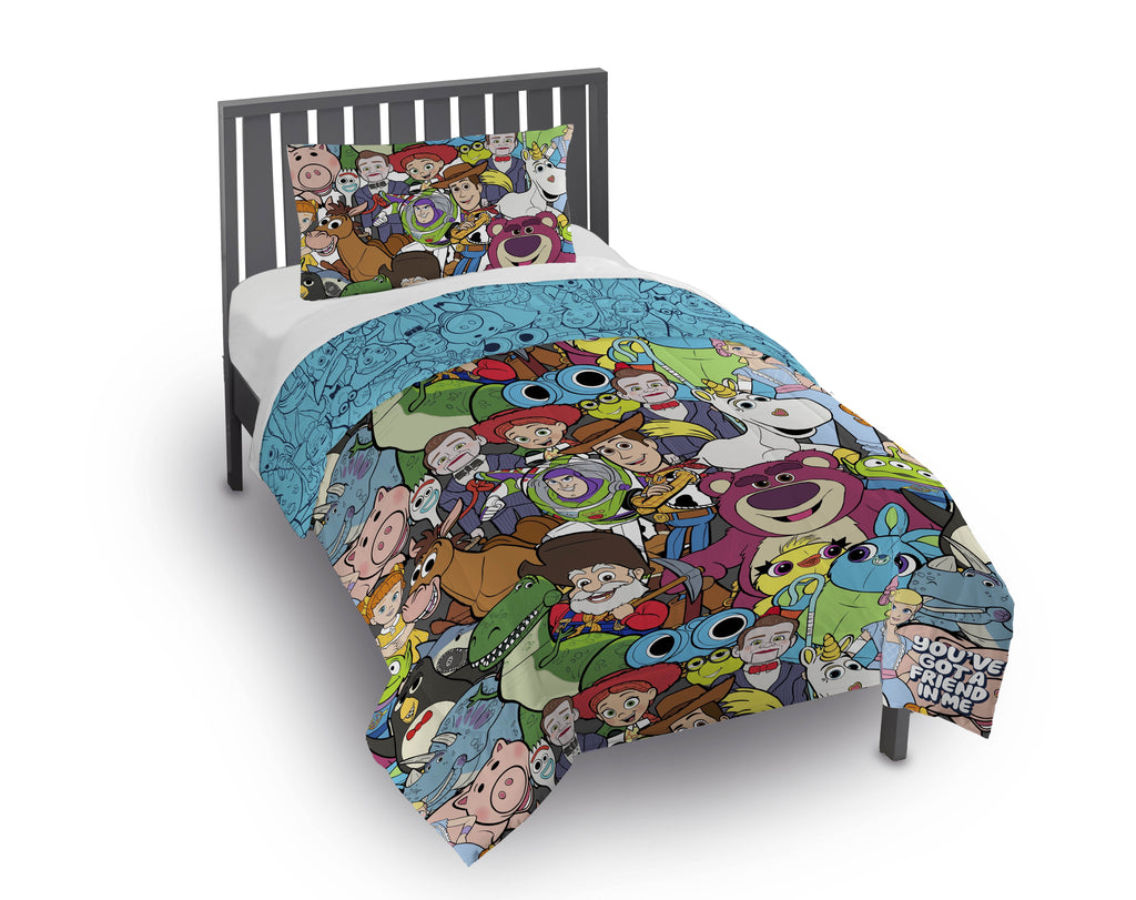 All-Season You've Got a Friend Reversible Comforter and Pillowcase Set, Twin/Full, Kids Bedding - All-Season Down Alternative Comforter Insert Detail