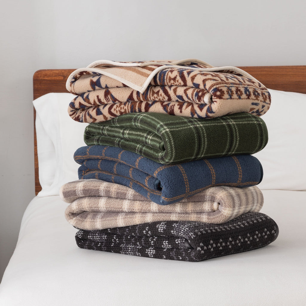 Super Soft Flannel Berkshire Life Reversible Printed Hampshire Soft Throw Blanket, Glacier Fair Isle - Super Soft Reversible Sherpa Flannel Blanket Detail