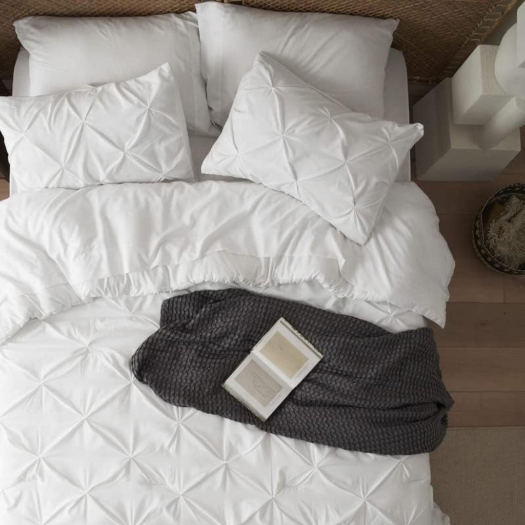 Hypoallergenic Cloud White Queen Comforter Set- 7 Pieces Pintuck Bedding Set with Comforters, Sheets, Pillowcases & Shams - Hypoallergenic Ultra-Fluffy Quilt for Winter Detail