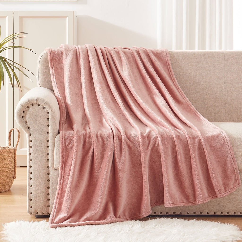 Lightweight Warm Fleece Throw Blanket for Couch, Sofa, Super Soft and Warm Blankets, Pink Throw All Season Use, Cozy, Plush, Lightweig... - Cozy Fleece Throw Blanket for Couch & Bed Detail