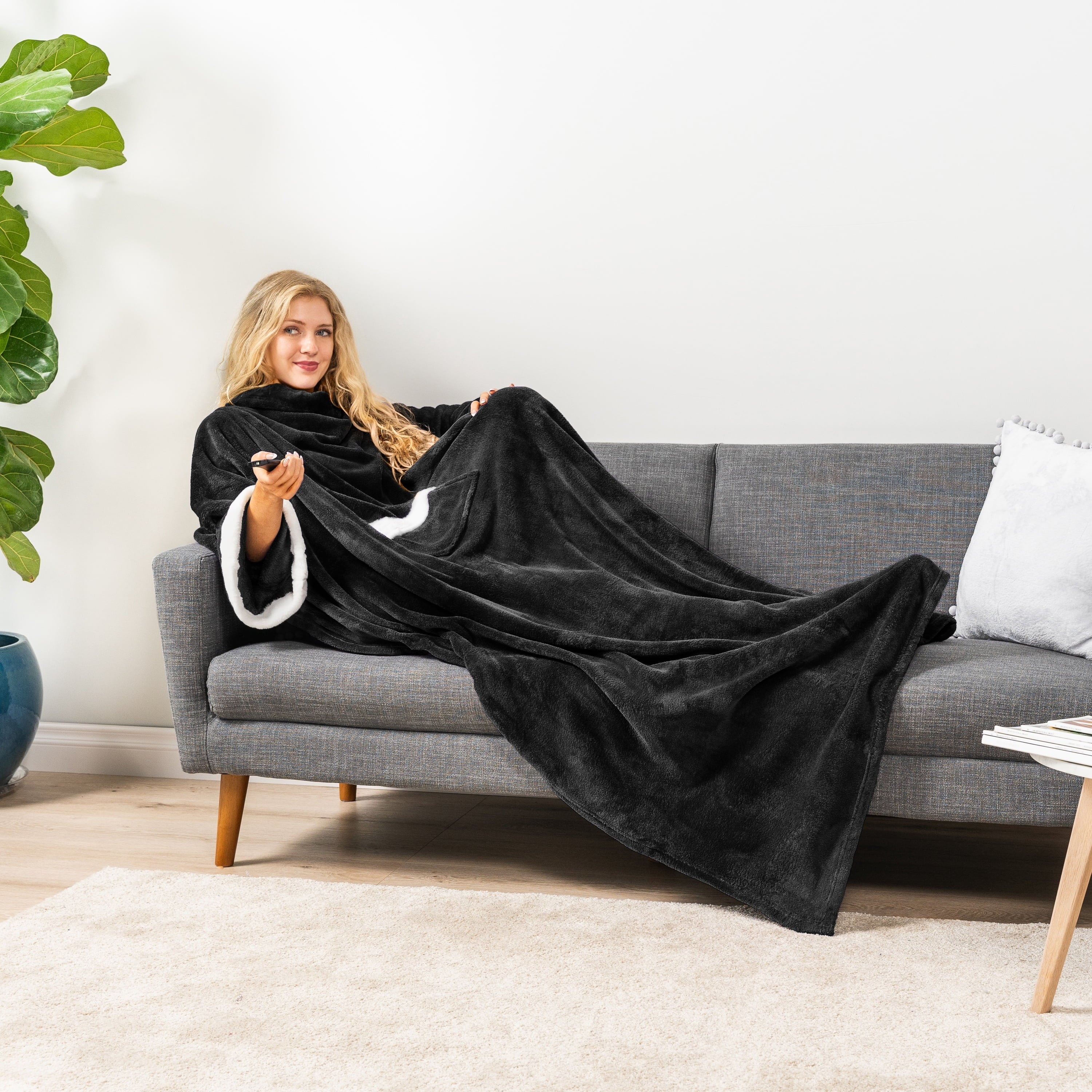 Cozy Fleece Fleece Blanket with Sleeves for Women Men Adults, Wearable Blanket Warm Soft Plush, Snuggle Pocket Sleeved TV Throw W... - Lightweight Plush Warm Blanket for All Seasons Detail