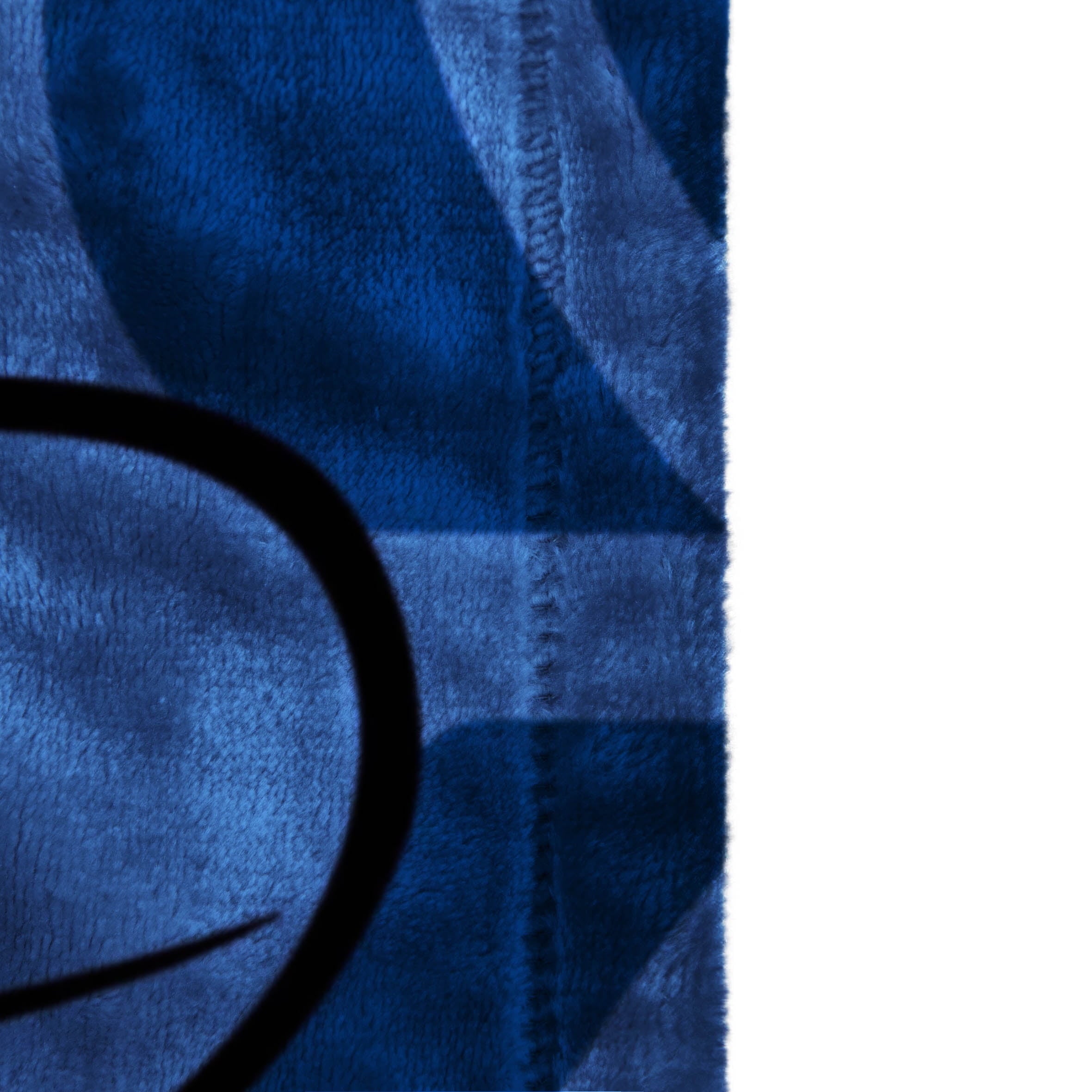 Super Soft Flannel Spidey and His Amazing Friends Kids Plush Twin/Full Blanket, 62 x 90, Microfiber, Blue and Red - Super Soft Reversible Sherpa Flannel Blanket Detail