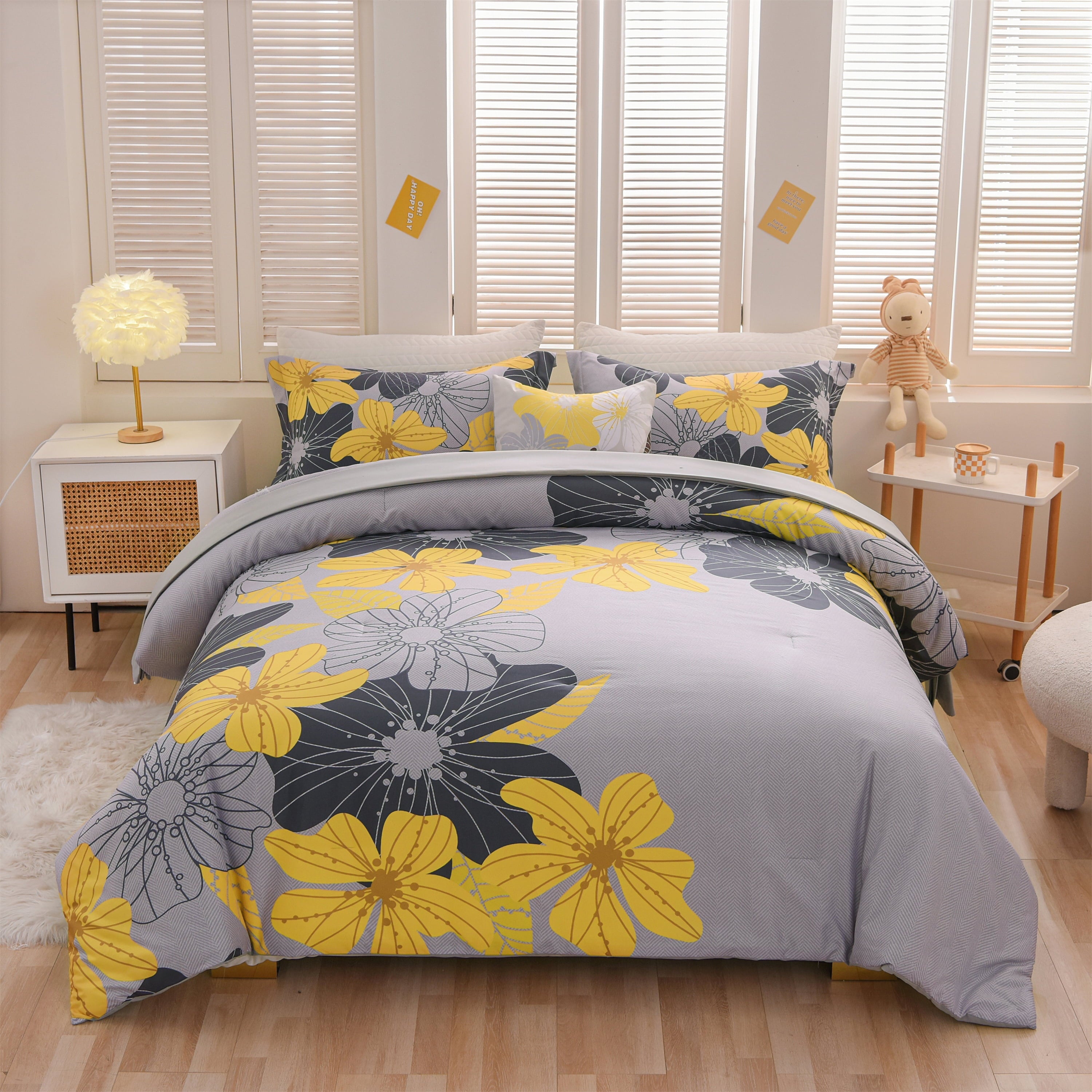 All-Season Yellow Floral Comforter Set Queen Flower Bed Set Adult Soft Botanical Boho Bedding Set - Luxurious Quilted Duvet Cover Set Detail