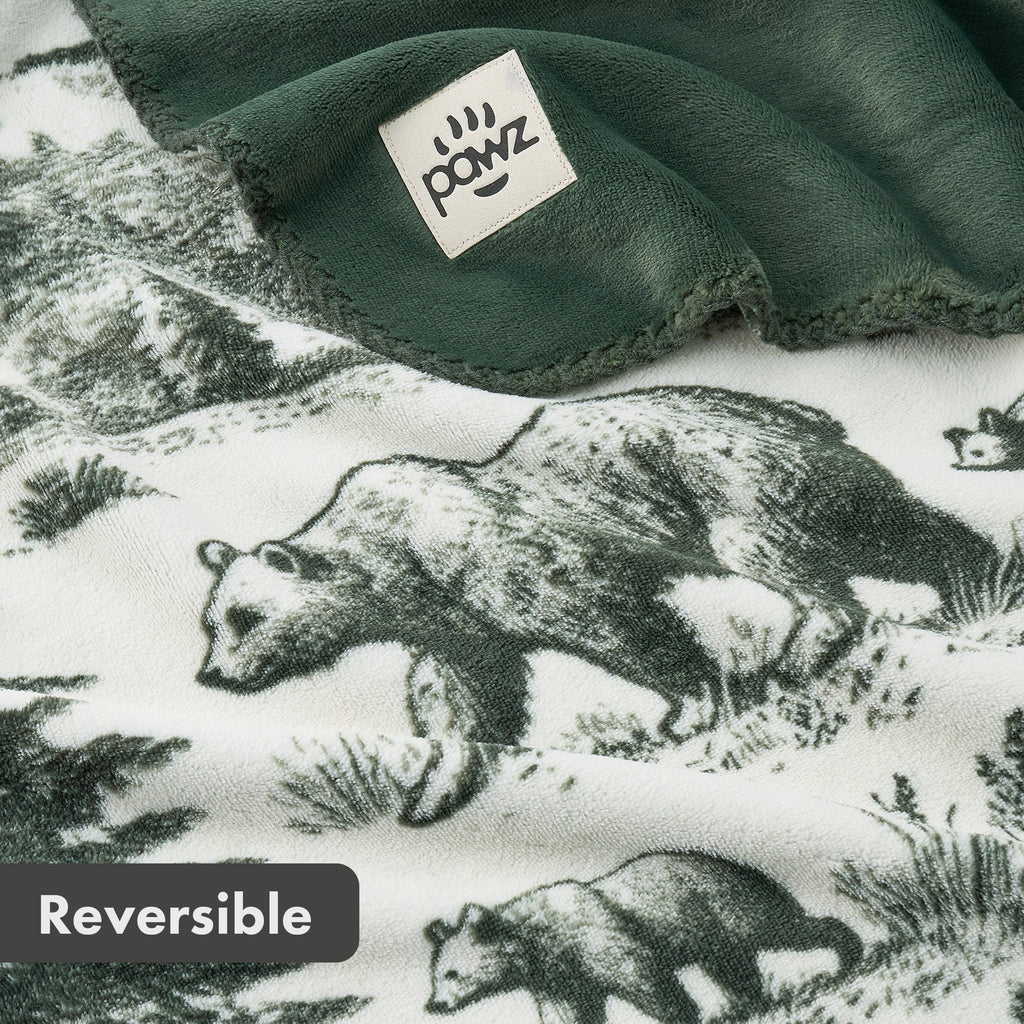 Cozy Fleece Plush Oversized Throw Blanket for Couch or Bed, Soft Flannel Fleece, Green Pine Trees, 50"x72" - Lightweight Plush Warm Blanket for All Seasons Detail