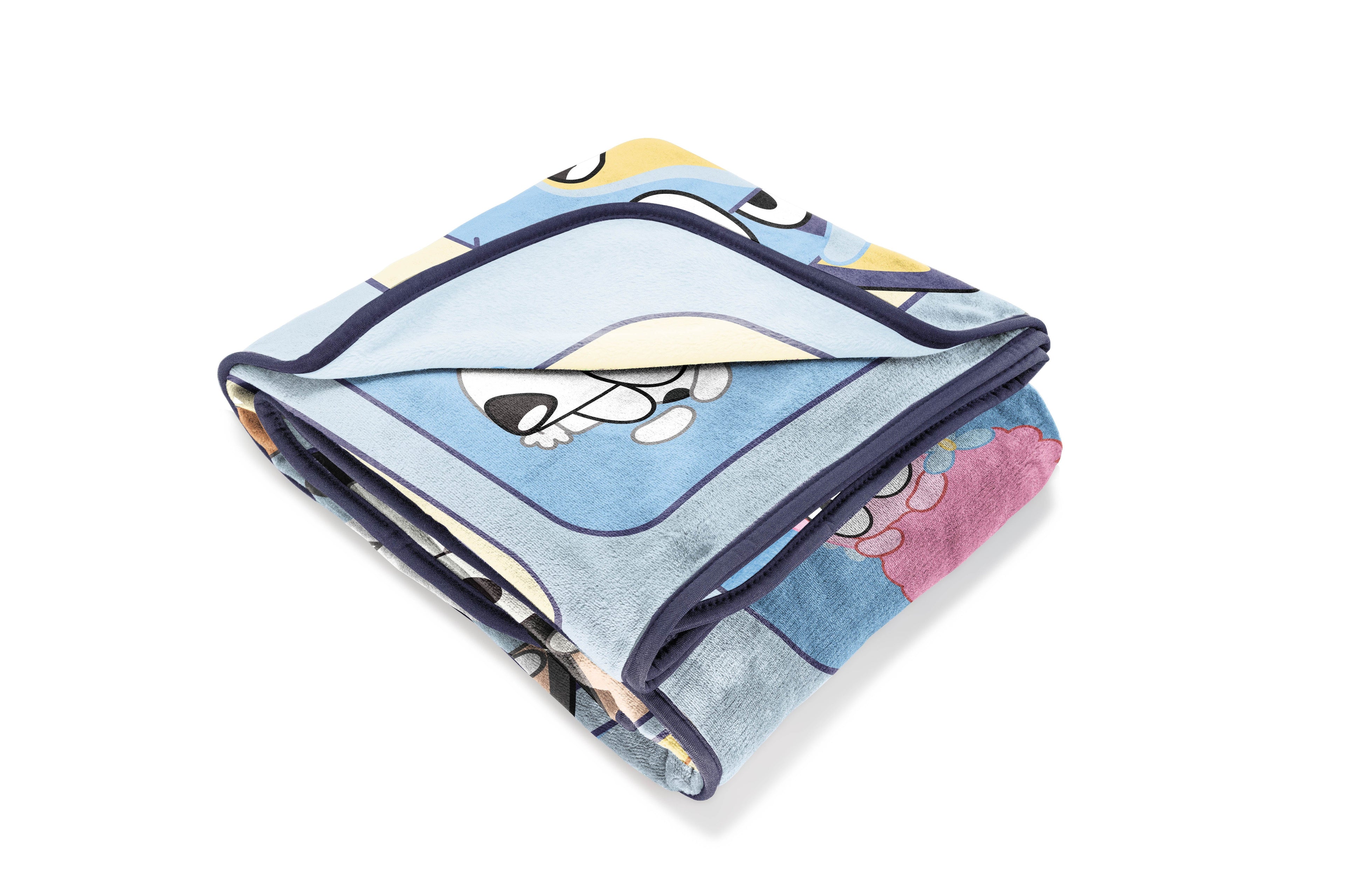 Reversible Sherpa BBC & Friends 40x50 Throw Blanket - Super Soft Reversible Sherpa Flannel Blanket Detail