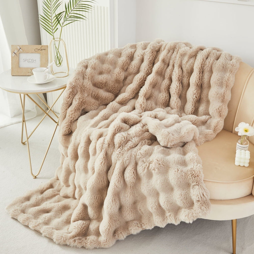 Cozy Fleece Taupe Faux Fur Bubble Blankets for Couch Chair Sofa Luxury Fluffy Thick Bubble Throw Blanket Furry Blanket Fuzzy Soft... - Lightweight Plush Warm Blanket for All Seasons Detail