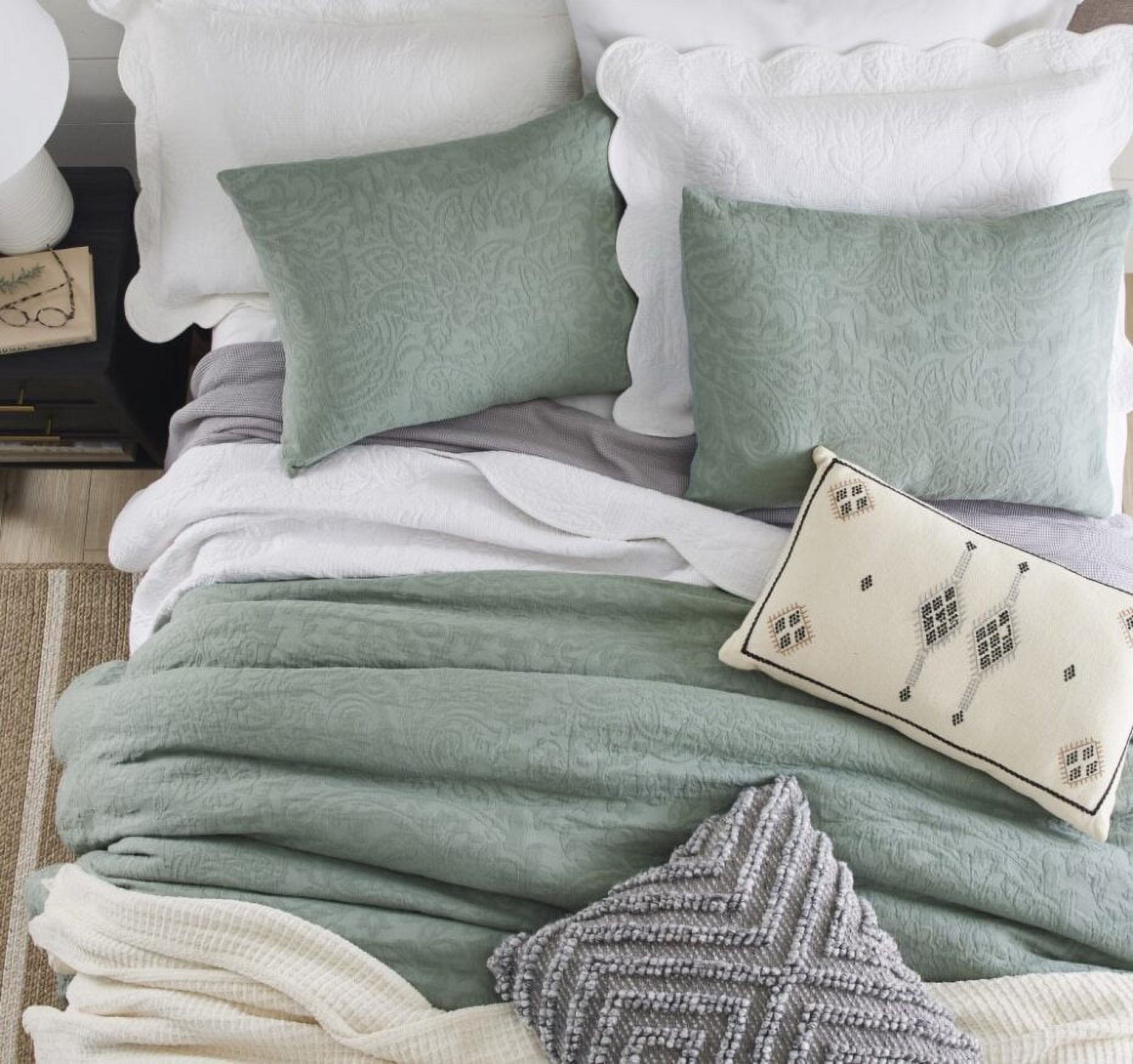 Hypoallergenic Cloud 3-Piece Sage Floral Comforter Set, Full/Queen - Hypoallergenic Ultra-Fluffy Quilt for Winter Detail