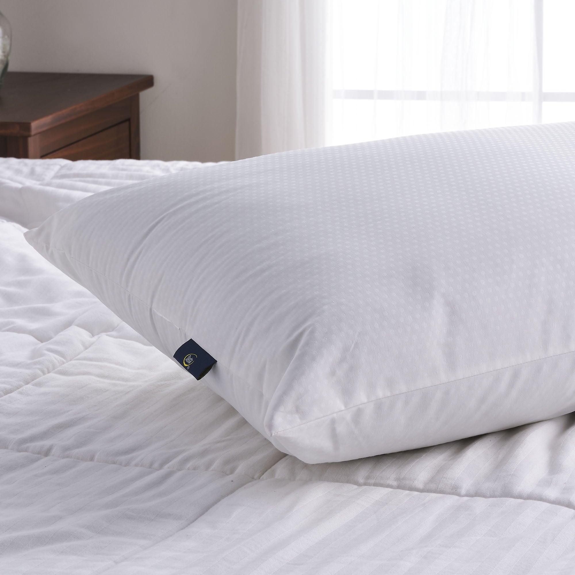 Ergonomic Memory Foam Cooling Pillow - 2 Pack - Orthopedic Shredded Foam Bed Pillow Set Detail