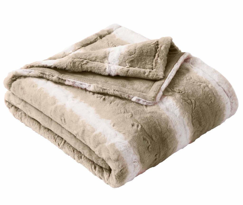 Decorative Knitted Almond Biscuit Ombre Faux Fur Throw, 50"x72" - Super Soft Reversible Sherpa Flannel Blanket Detail