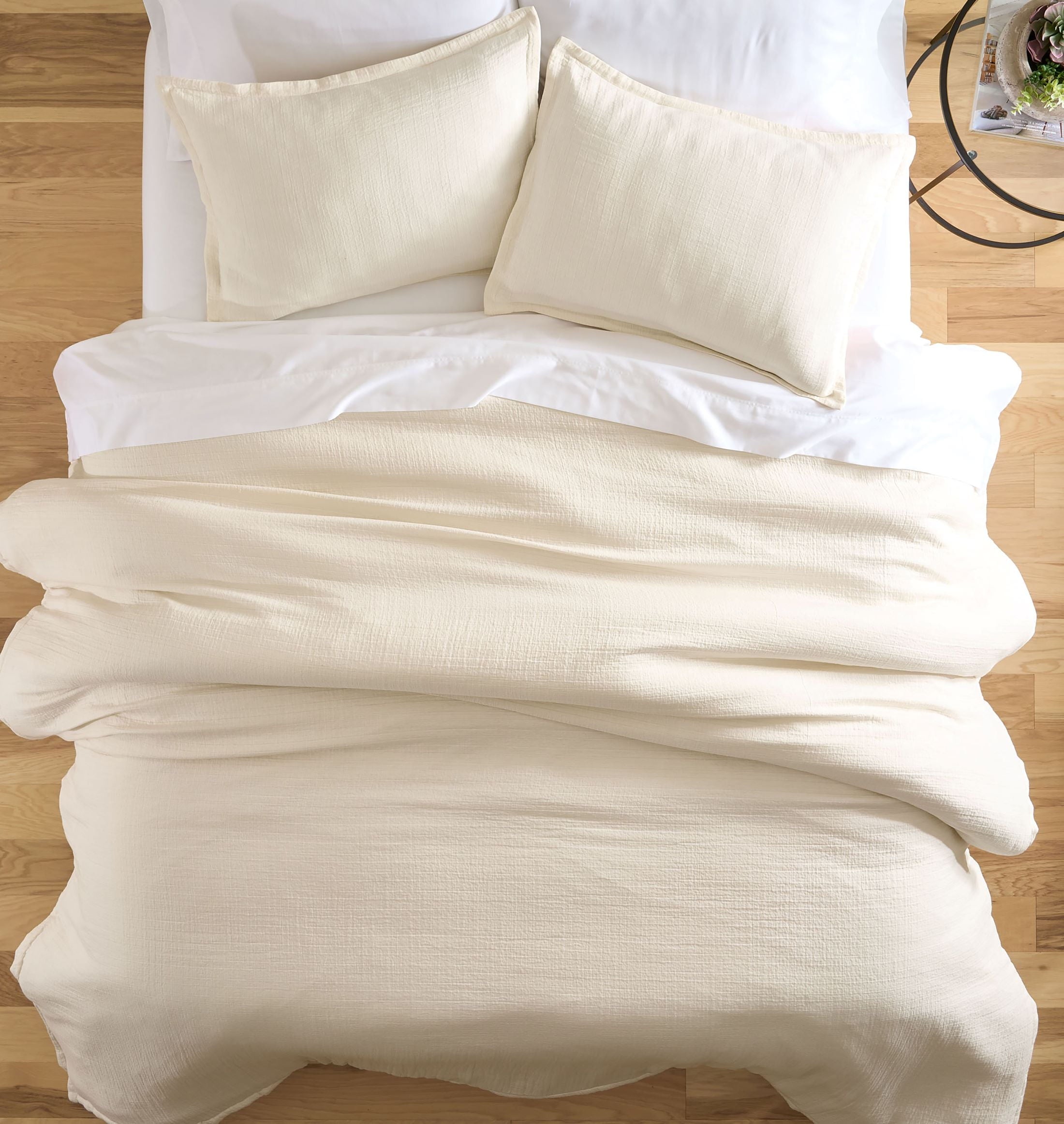 Fluffy Down Alternative 3-Piece Cream Gauze Comforter Set, Adult Full/Queen - Luxurious Quilted Duvet Cover Set Detail