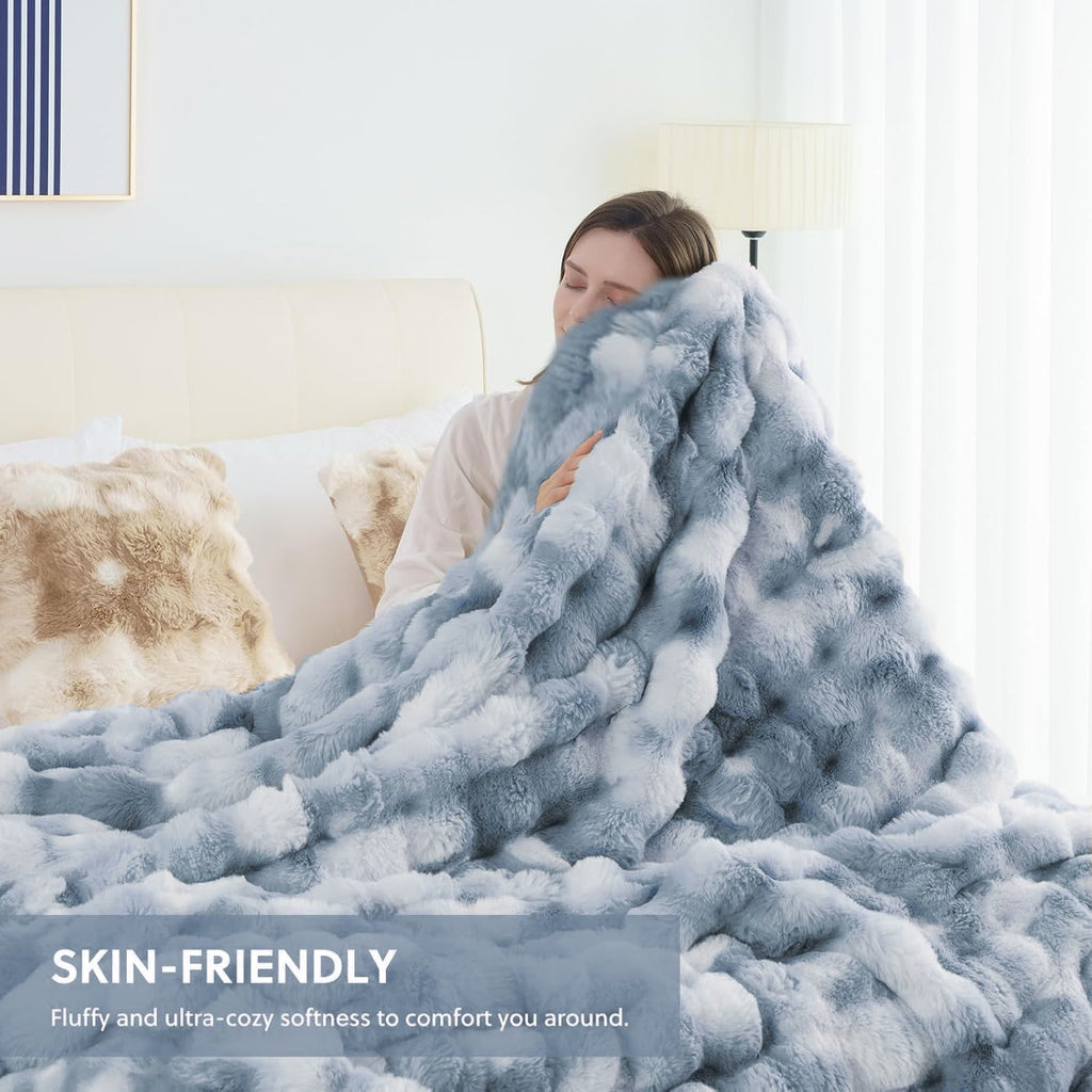 Cozy Fleece Faux Fur Blanket Fluffy Luxury Throw Blanket Plush Fuzzy Blanket for Couch Bed 50×60 Inches Tie-dyed Blue - Lightweight Plush Warm Blanket for All Seasons Detail