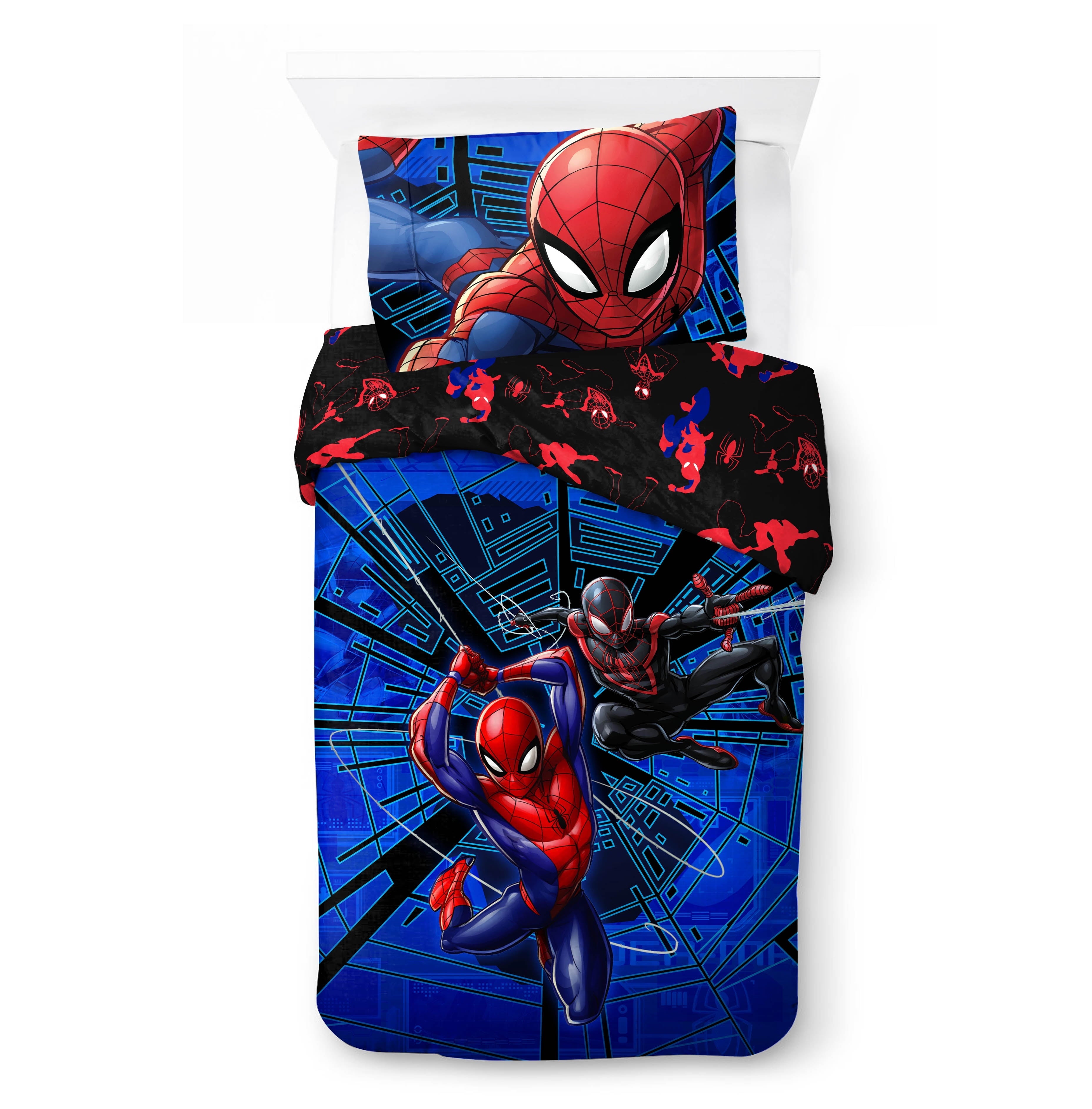 All-Season Spiderman Techno City Kids 2 Piece Blue Reversible Comforter and Pillowcase Set, Twin/Full - Luxurious Quilted Duvet Cover Set Detail