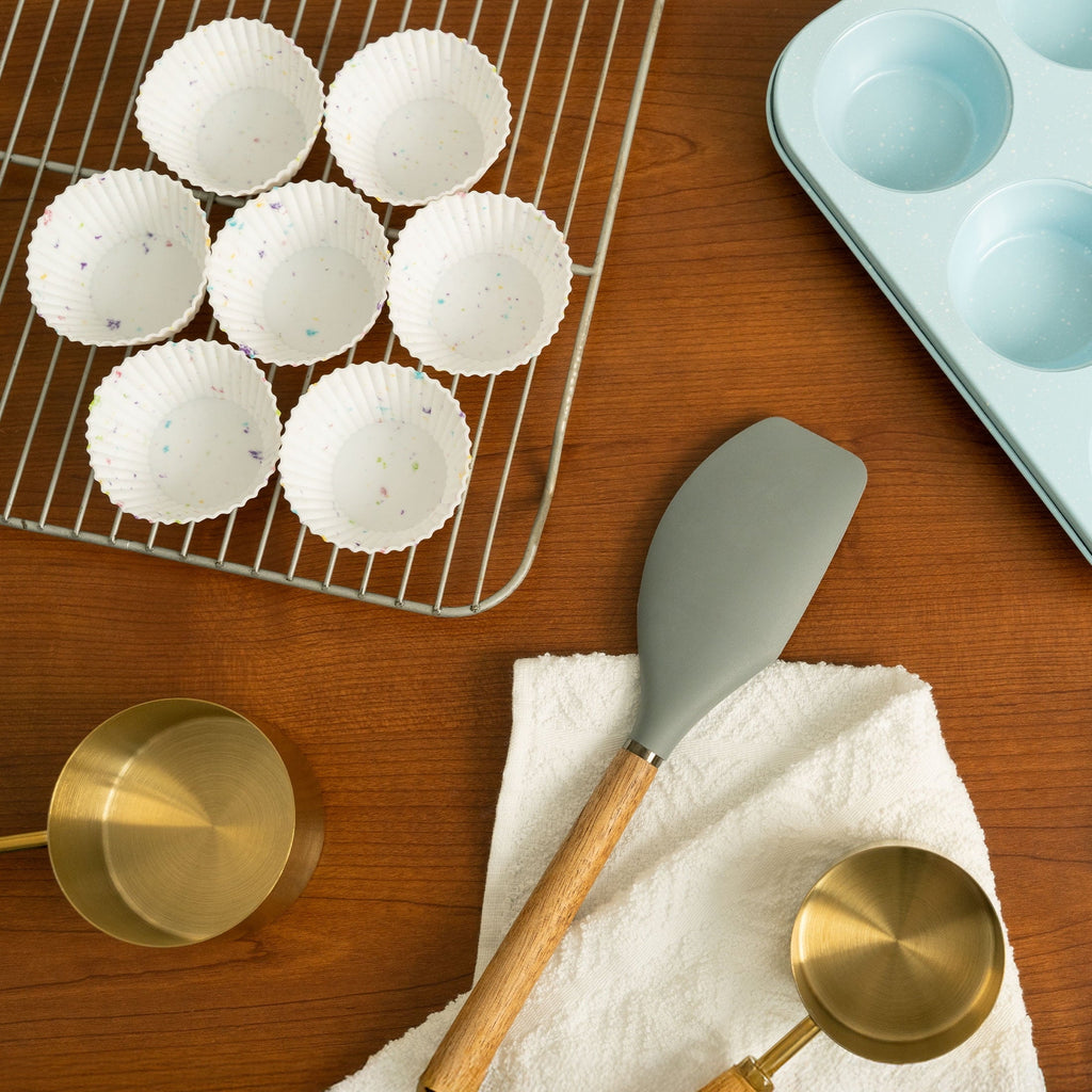 Ergonomic Manual Reusable Non-Stick Silicone Baking Cups (12 Pack) - Standard Size - Confetti - Multi-Functional Manual Food Chopper & Slicer Detail