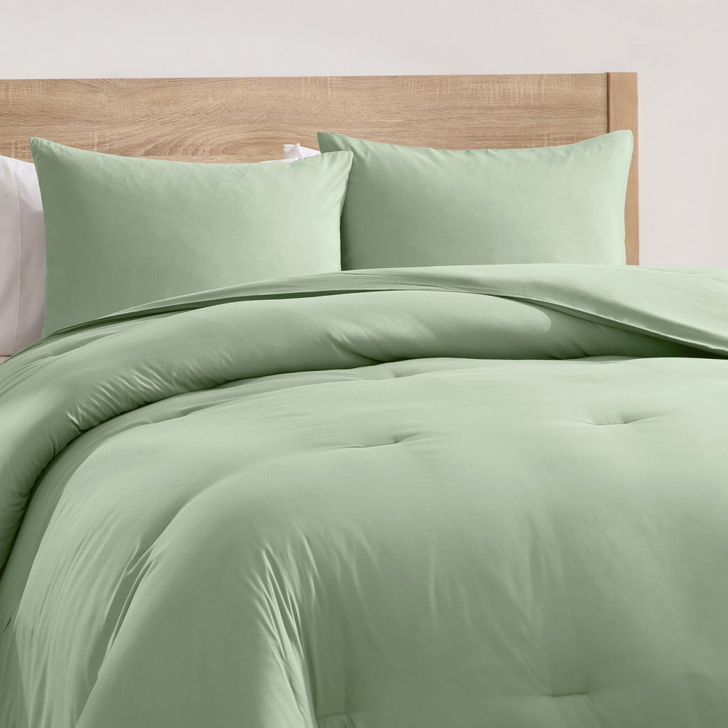 Fluffy Down Alternative Comforter Sets, All Season Lightweight Solid Queen Comforter Set, 3-Pc Bedding Sets, Sage Green - All-Season Down Alternative Comforter Insert Detail