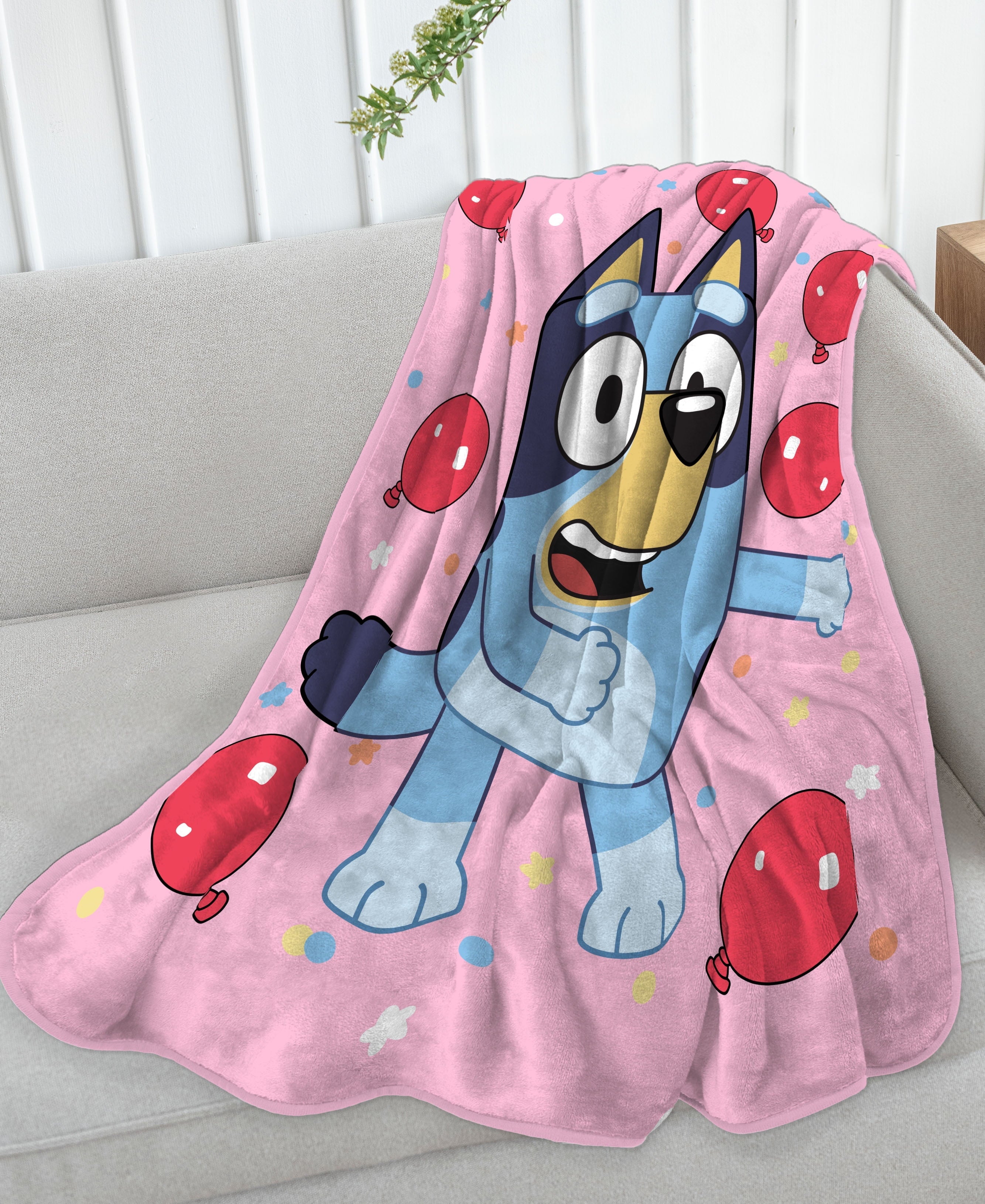 Lightweight Warm Balloon Party 46" x 60" Throw Blanket, Kids, Pink, Microfiber - Super Soft Reversible Sherpa Flannel Blanket Detail