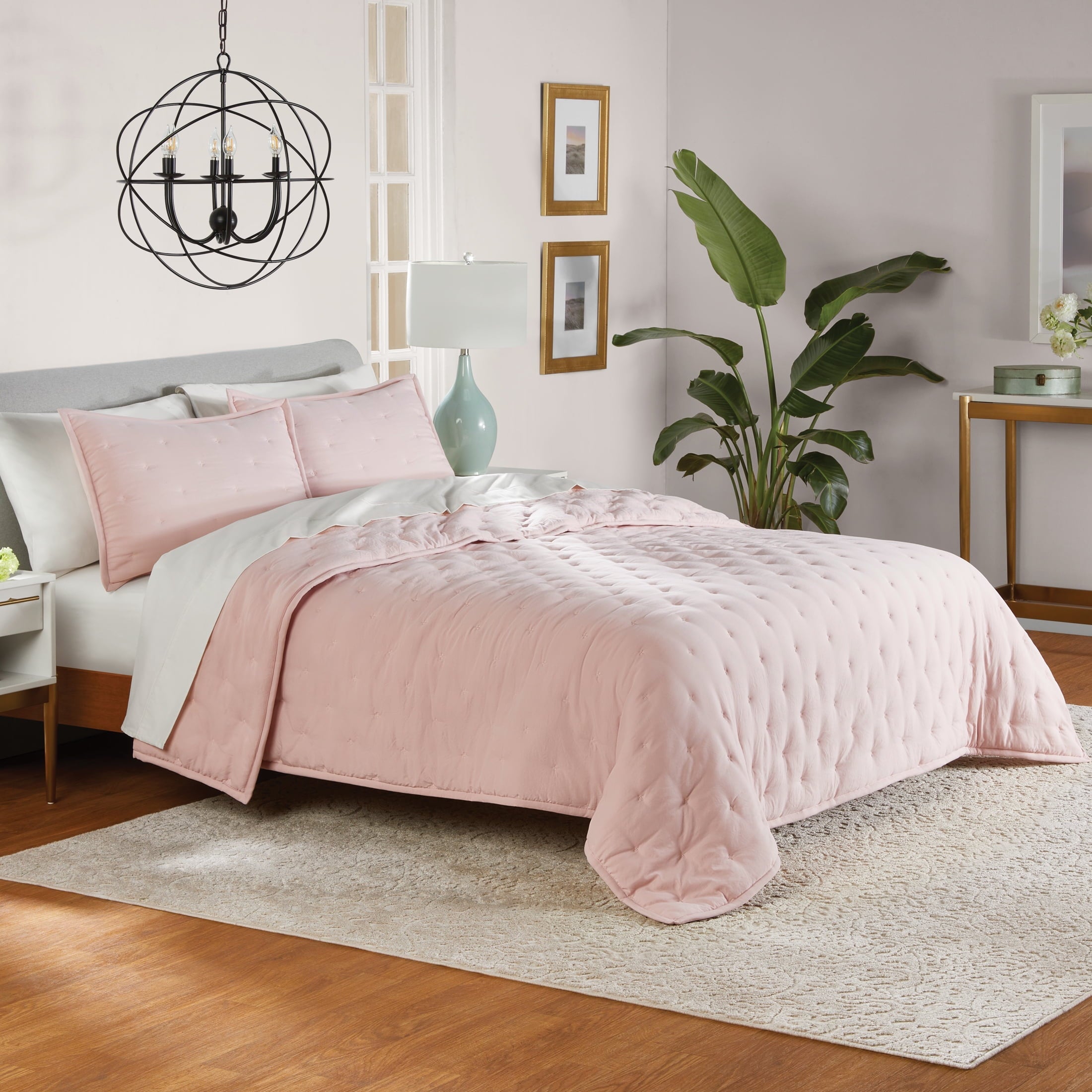 Luxurious Quilted Full/Queen Comforter Set, Super Soft & Embroidered, 3-Piece, Pink - Luxurious Quilted Duvet Cover Set Detail