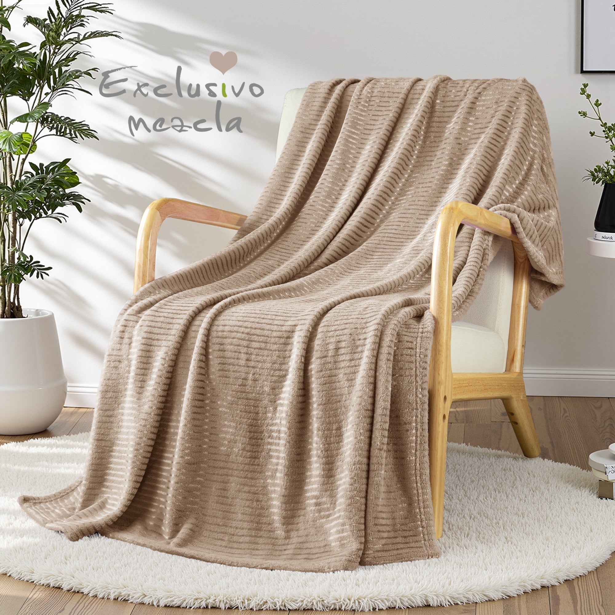 Decorative Knitted Soft Throw Blanket, 50"x60", Camel - Super Soft Reversible Sherpa Flannel Blanket Detail