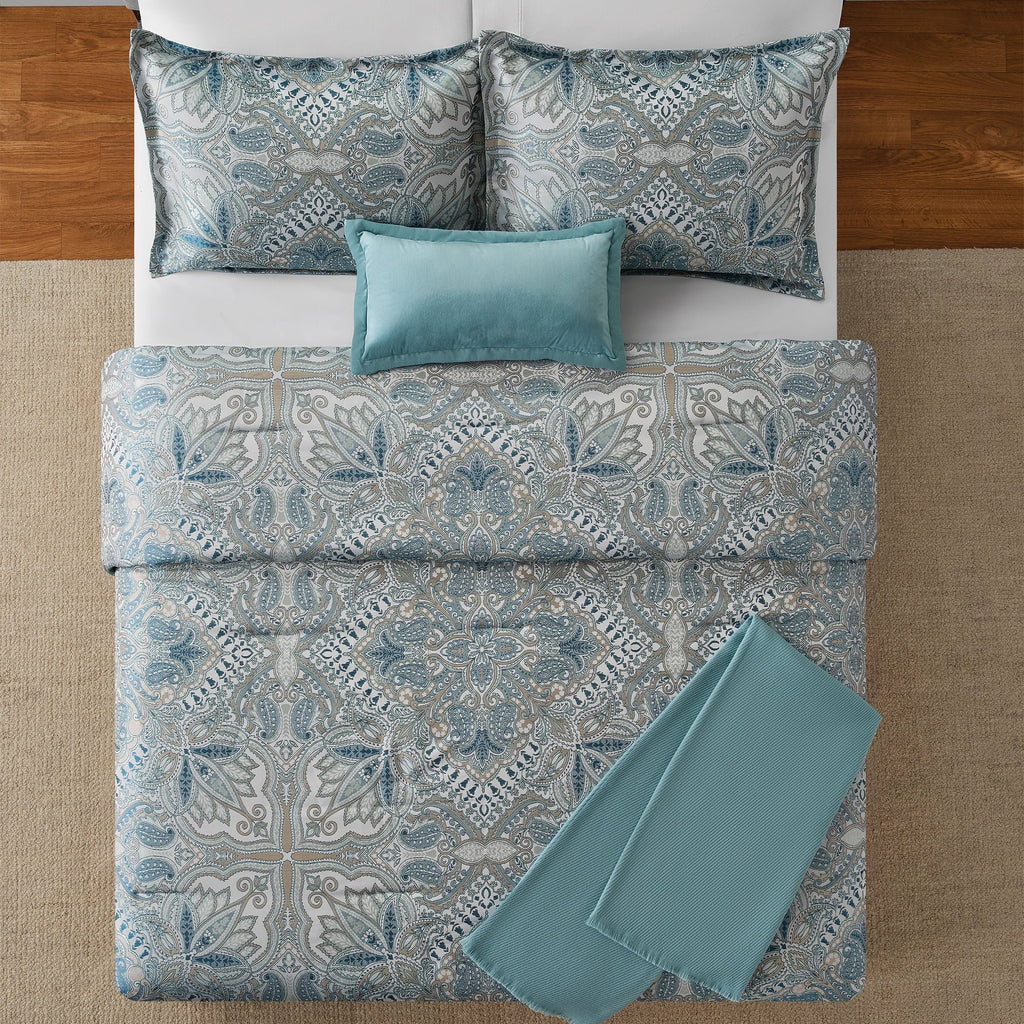 Luxurious Quilted Full/Queen Comforter Set, All-Season, 5-Piece, Teal Jacquard Medallion - Cloud-Like Soft Lightweight Bed Comforter Detail