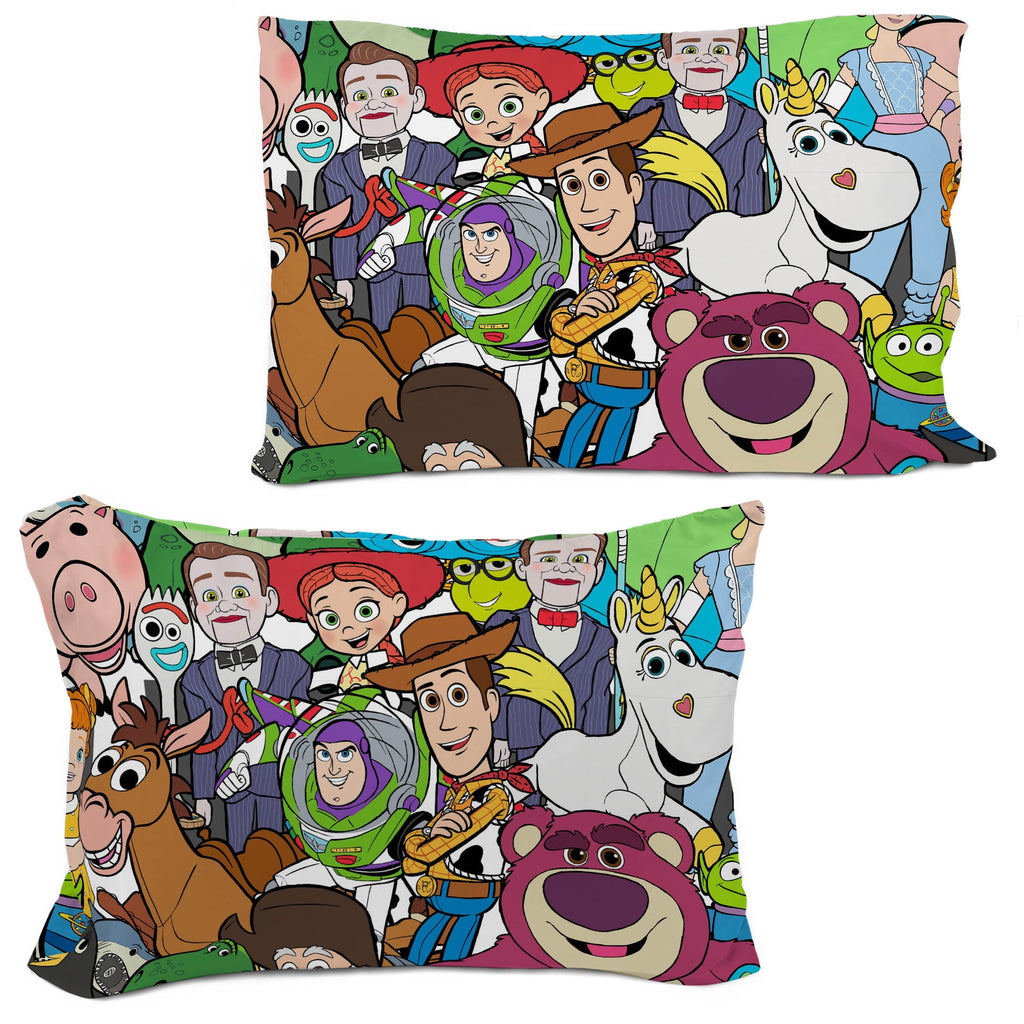 All-Season You've Got a Friend Reversible Comforter and Pillowcase Set, Twin/Full, Kids Bedding - All-Season Down Alternative Comforter Insert Detail