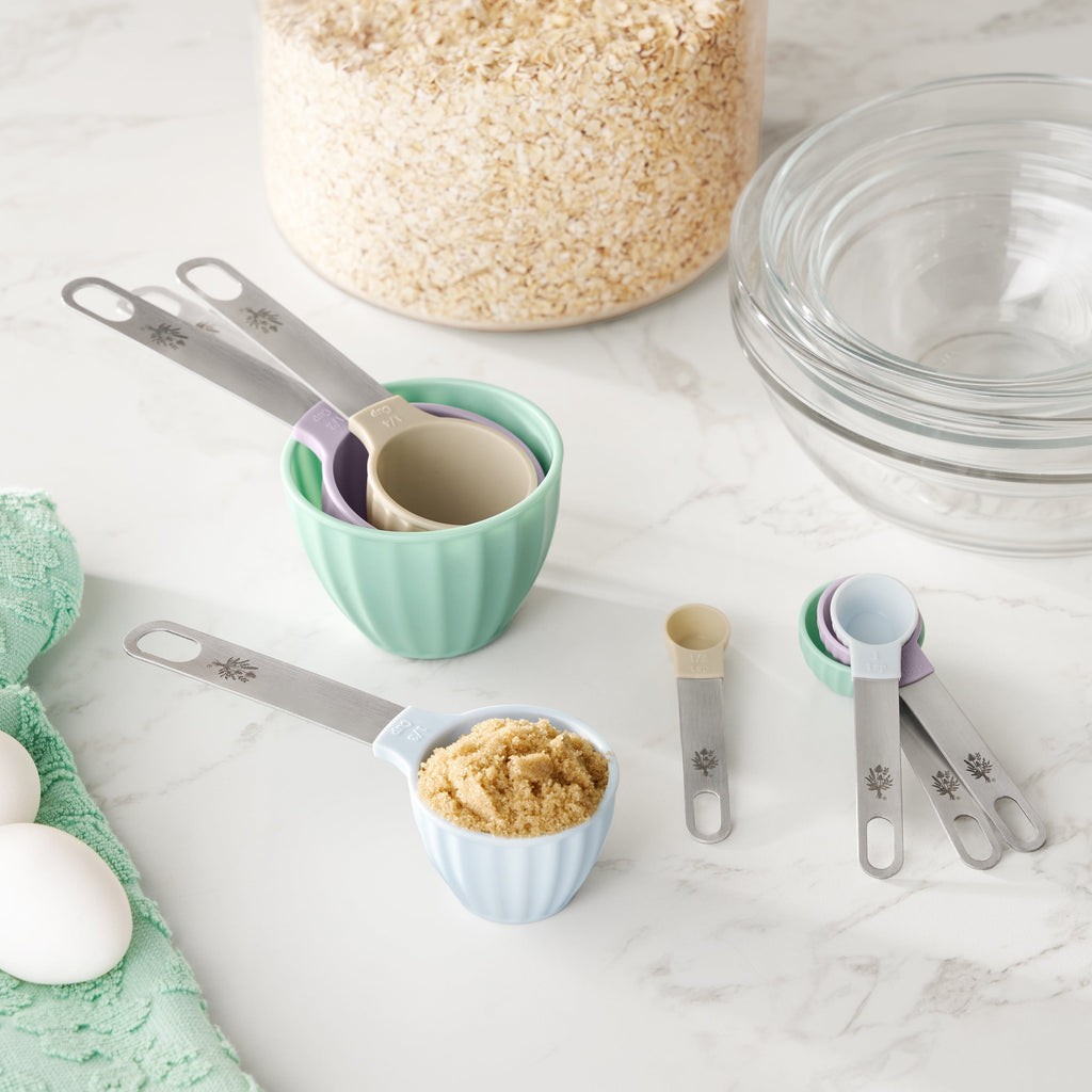 Premium Kitchen 8-Piece Plastic Measuring Cup and Spoon Set, Multicolor - Premium Stainless Steel Garlic Presser & Peeler Detail